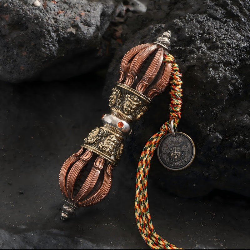 Gran talismán tibetano de mano Vajra