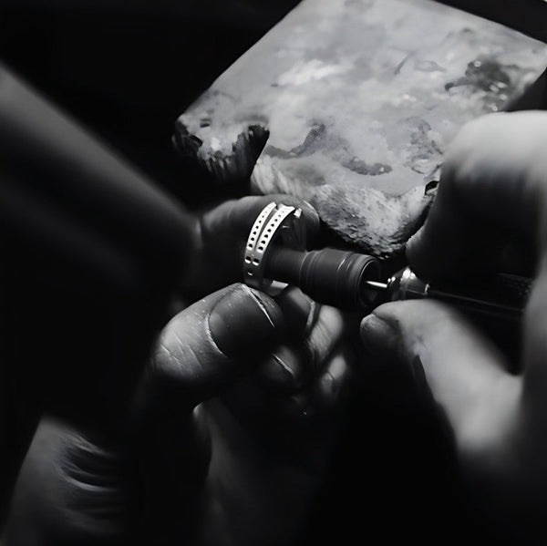 Why Handcrafted Jewelry Feels More Rooted Than Fashion Jewelry