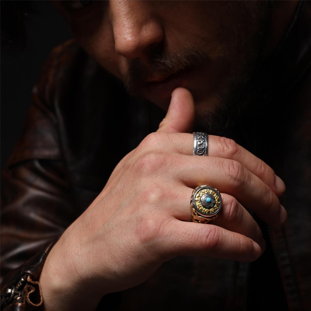 Layering Objects: How to Wear a Necklace, Bracelet, and Ring Together