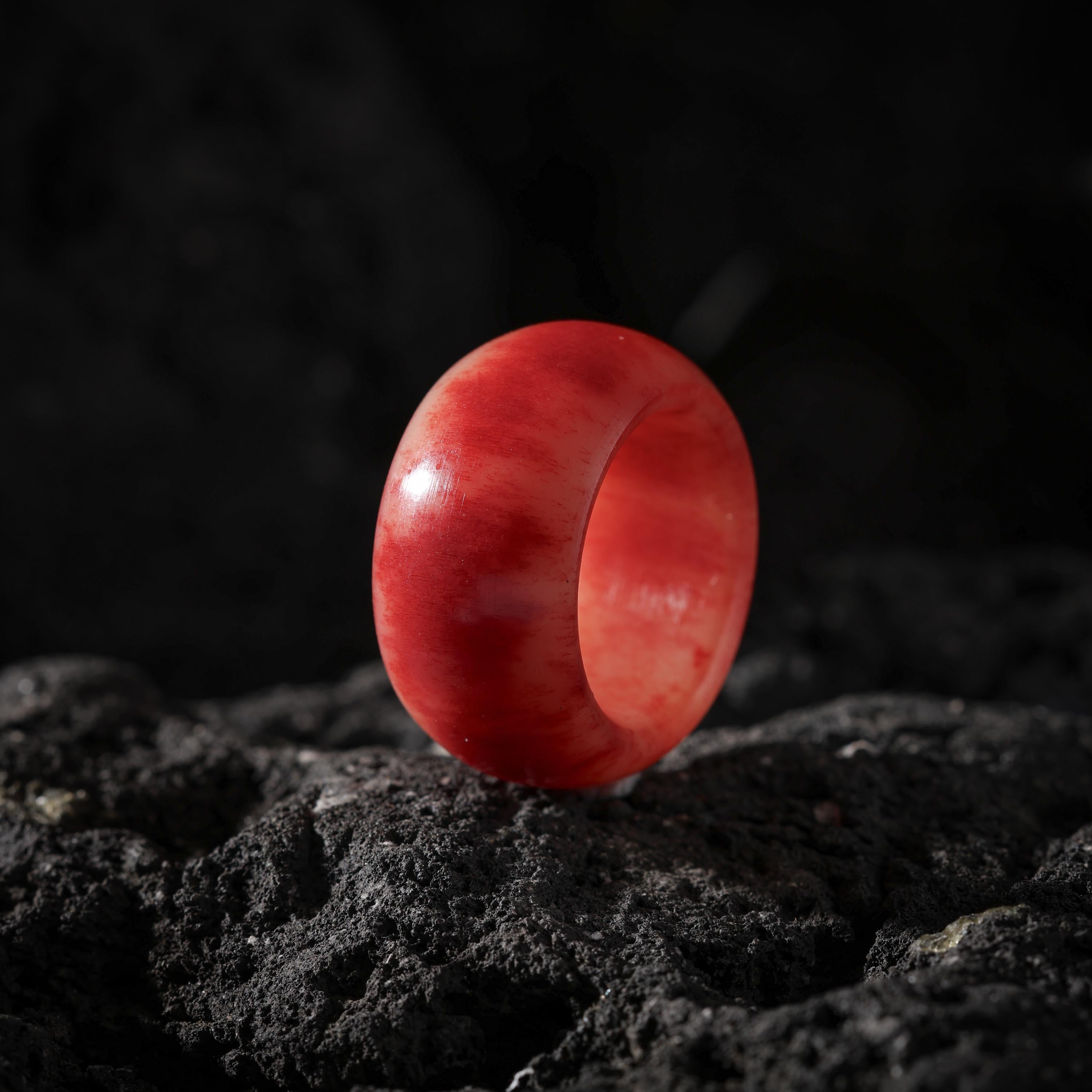 AURA DEER Red-Toned Yak Bone Band Ring