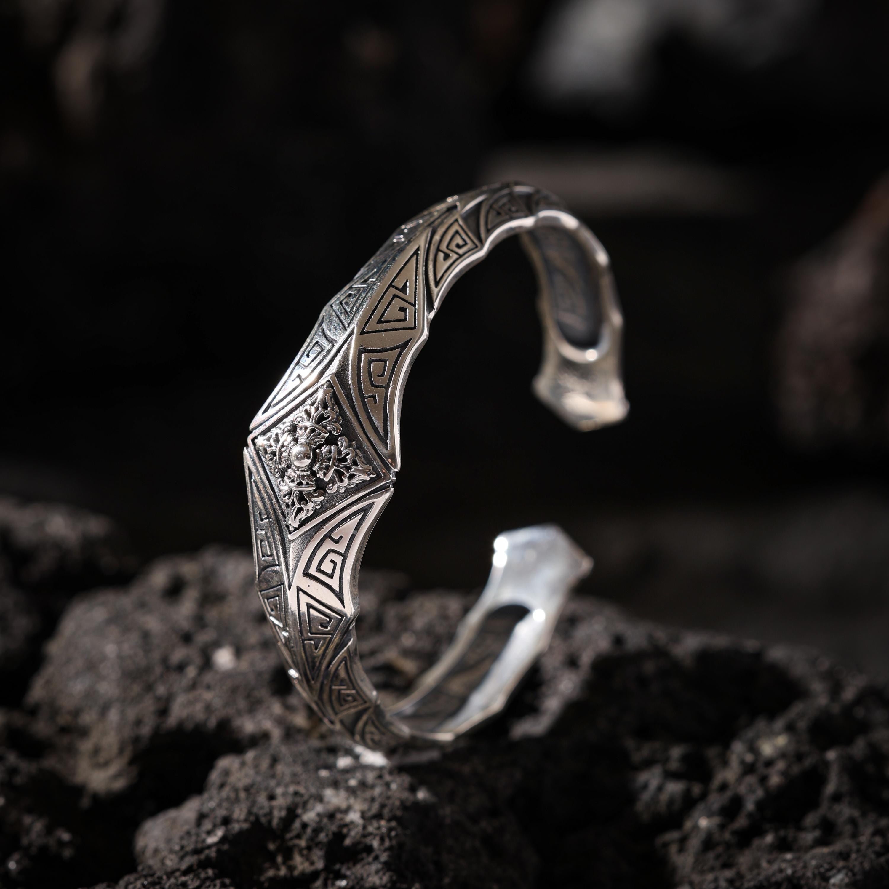 AURA DEER Vajra Open Cuff Bracelet S925 Sterling Silver Tibetan Amulet