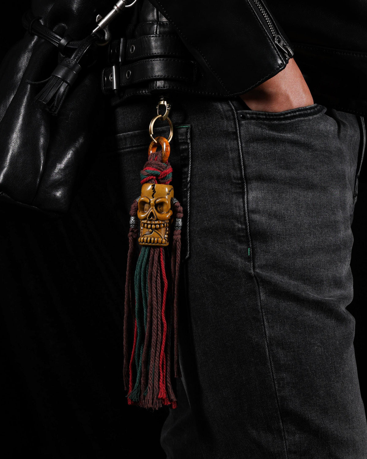 Charm para bolso talismán con calavera de hueso de yak