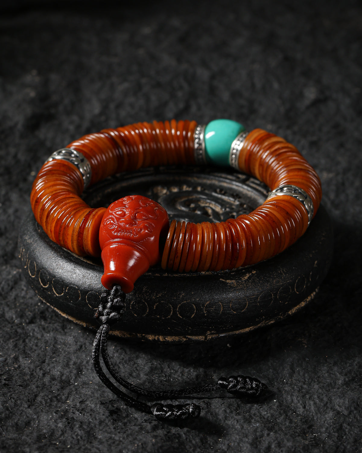 Armband aus Yakknochen, 108 Scheibenperlen