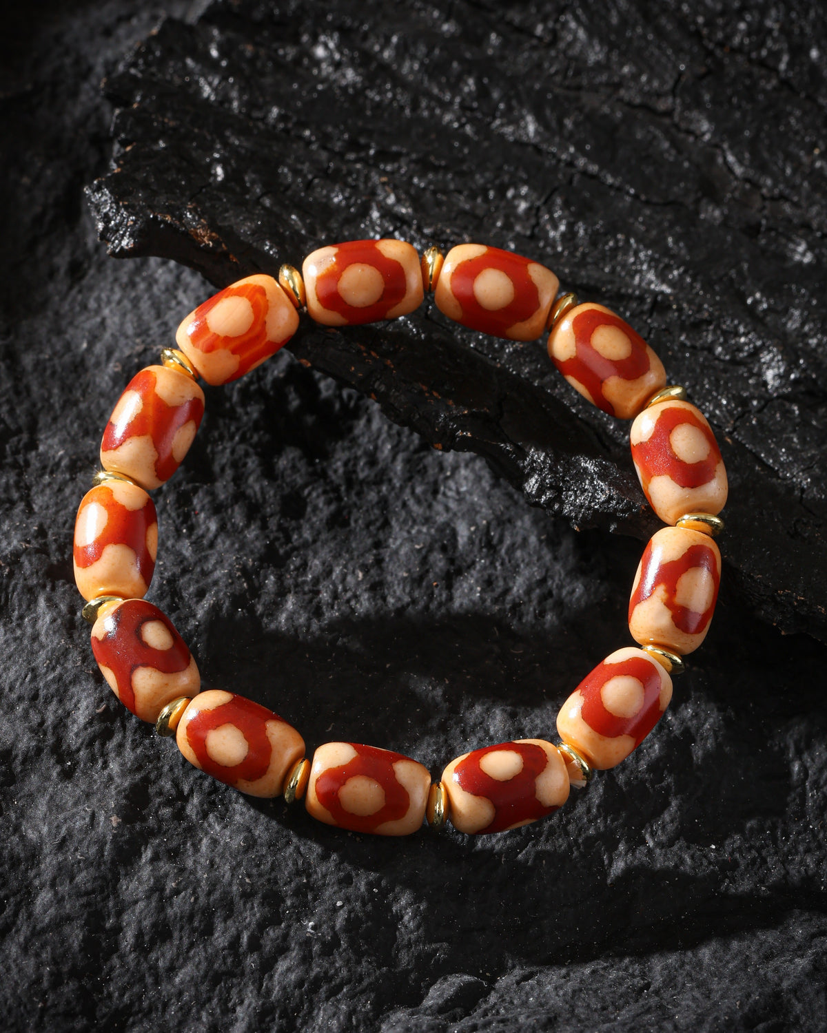 One-Eye Dzi Mala Bracelet