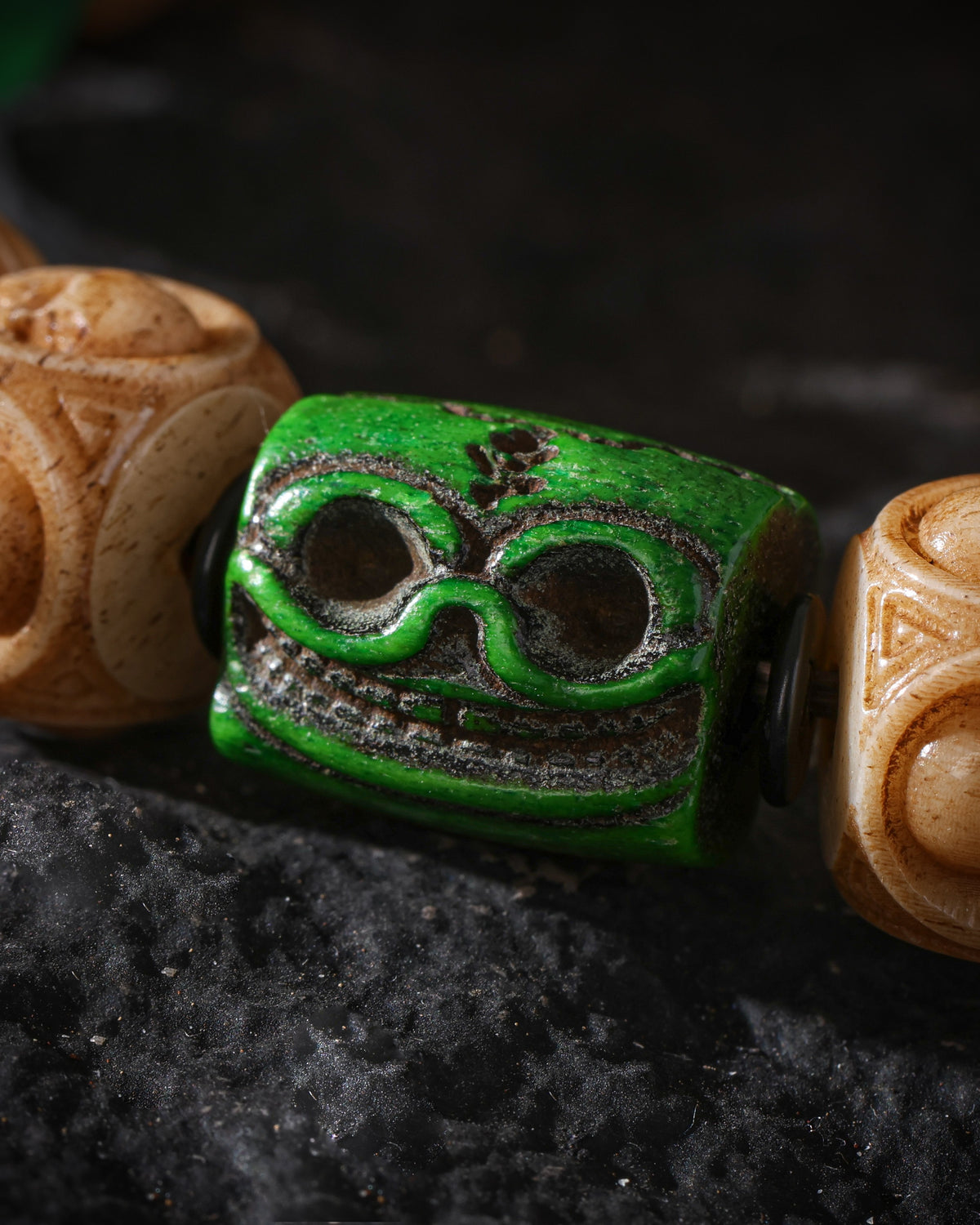 Bracciale con teschio in osso di yak