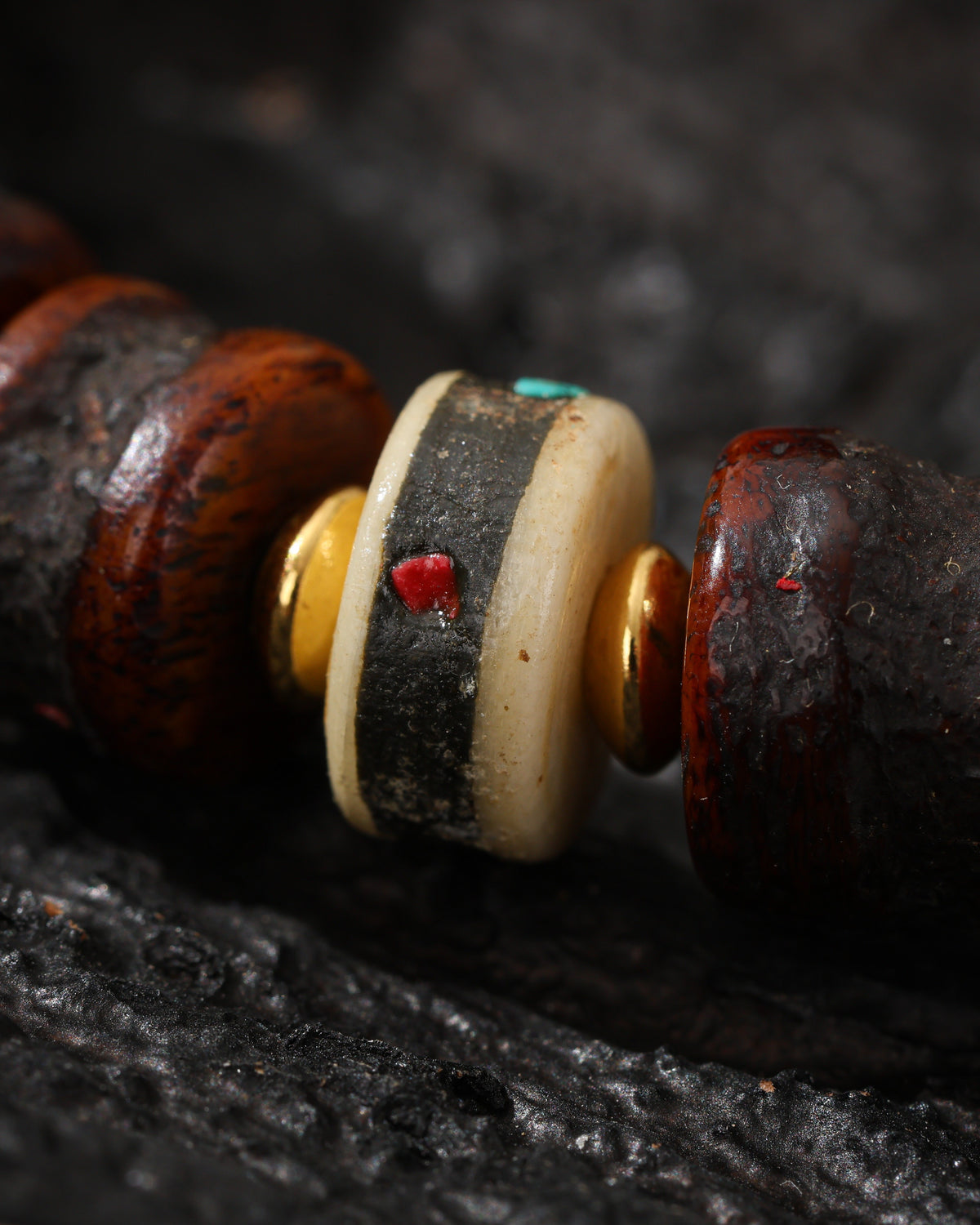 Armband aus Yakknochen mit Dzi-Verzierung-10