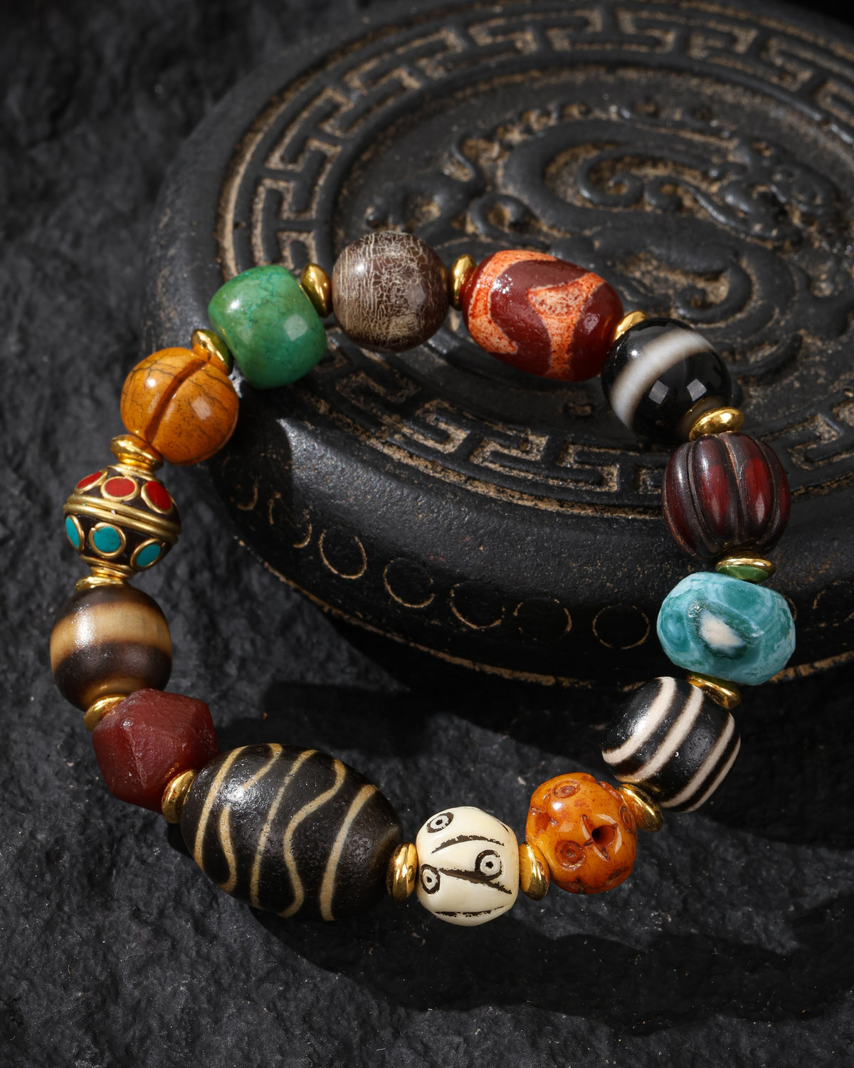 Bracelet talisman en os de yak