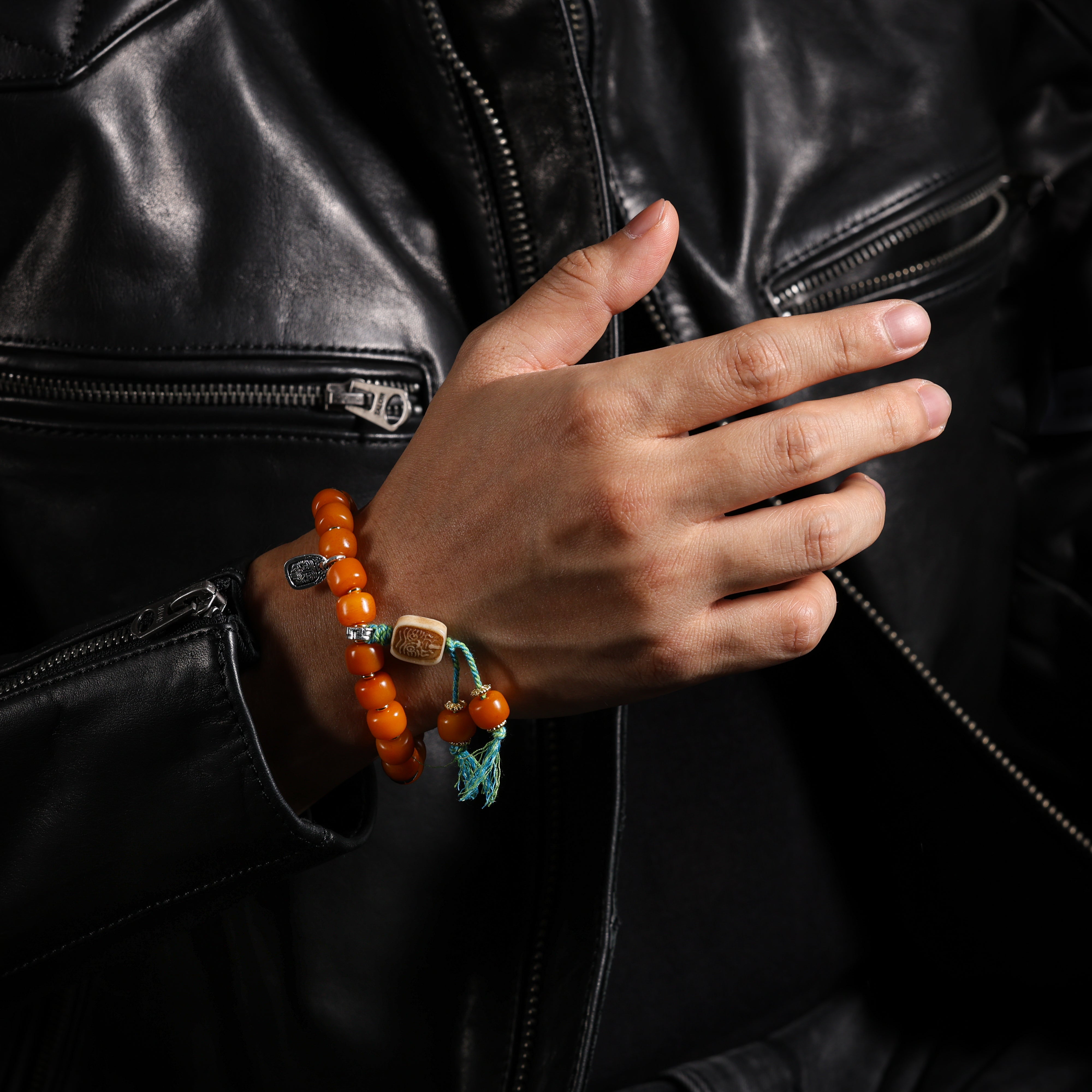 Armband van jakbot-2