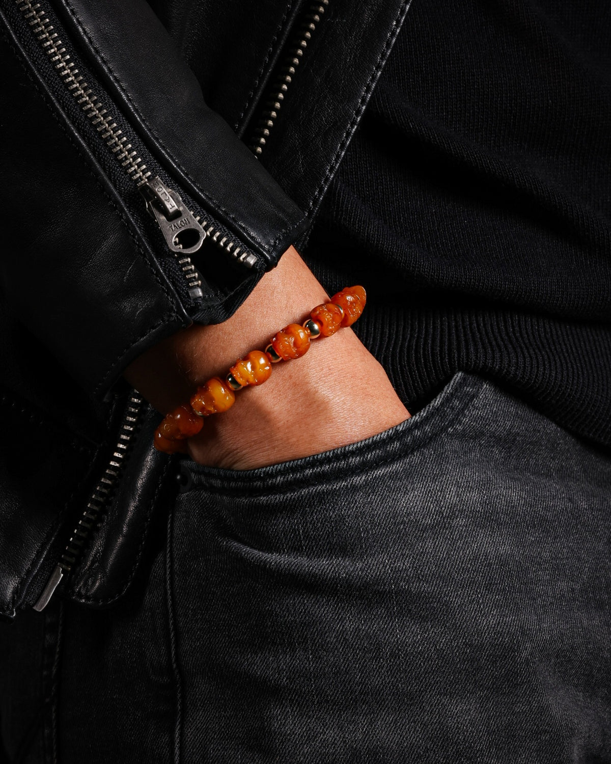 Bracelet en os de yak et crâne-3