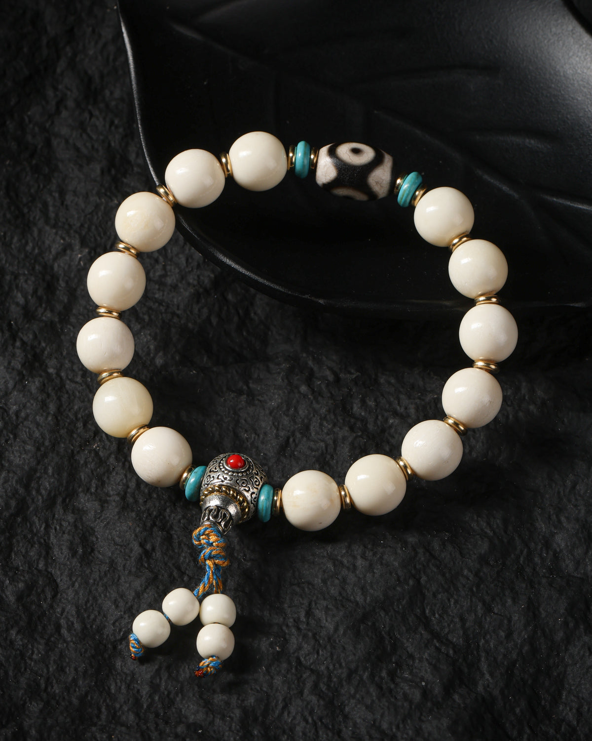 Bracciale in osso di yak con perline Dzi