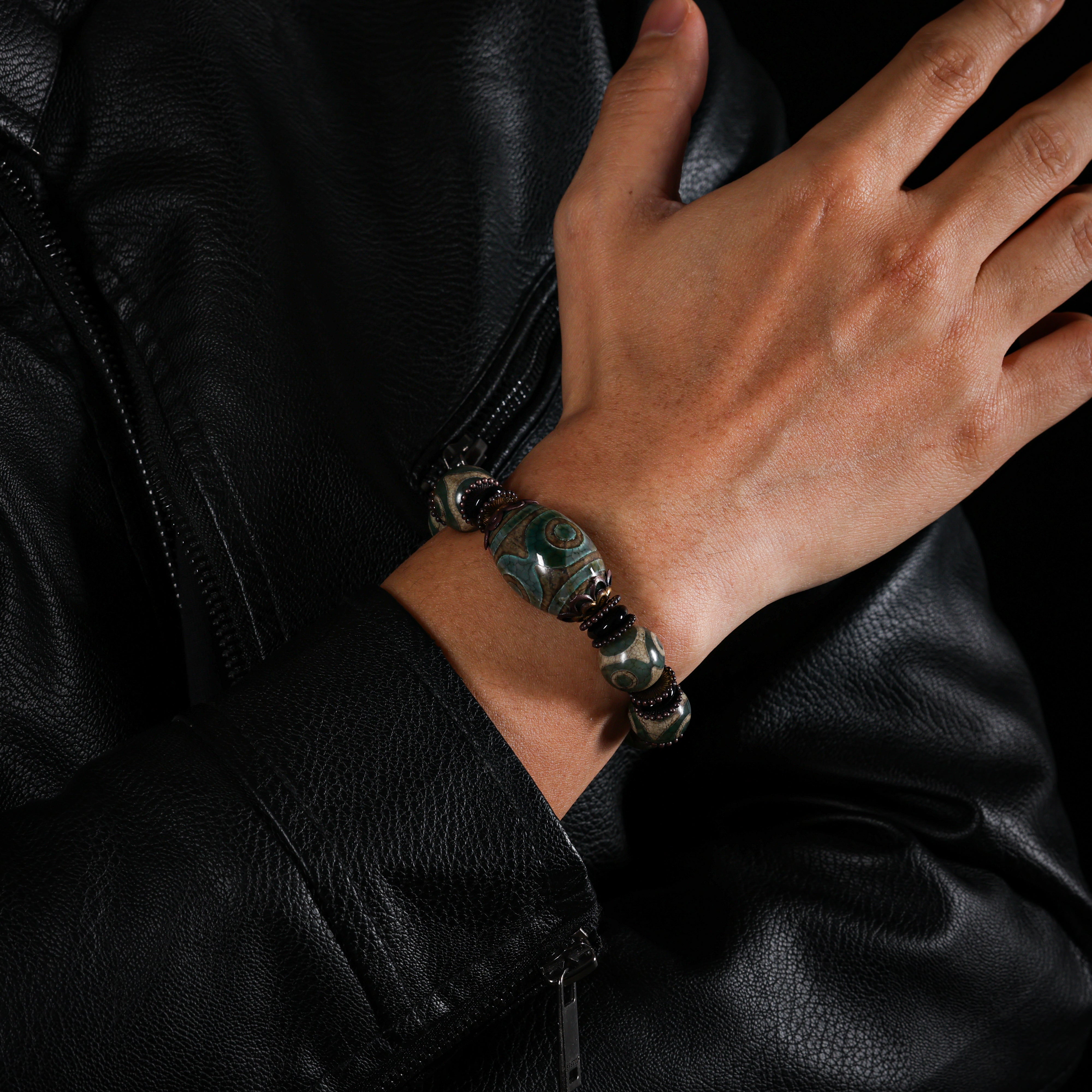 Tibetan Dzi Agate Bracelet
