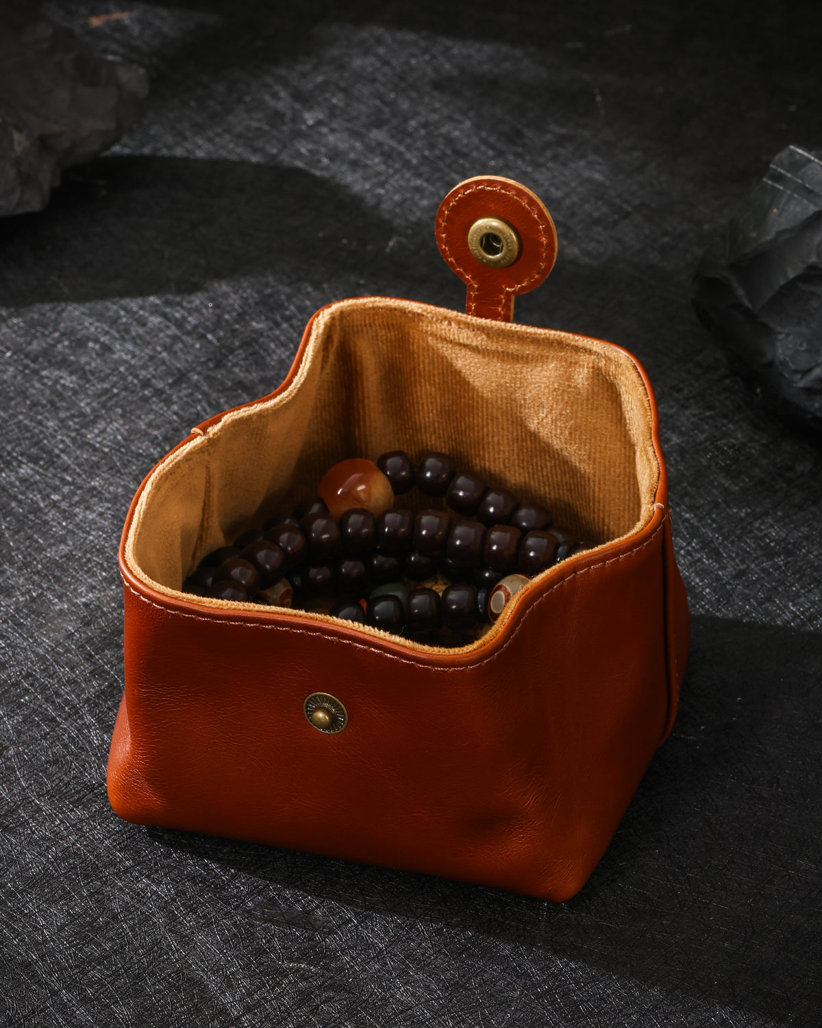 Oil-Tanned Cowhide Jewelry Pouch-10
