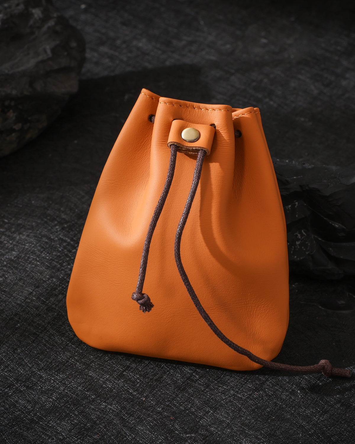 Pochette à bijoux en cuir de vachette huilé-10