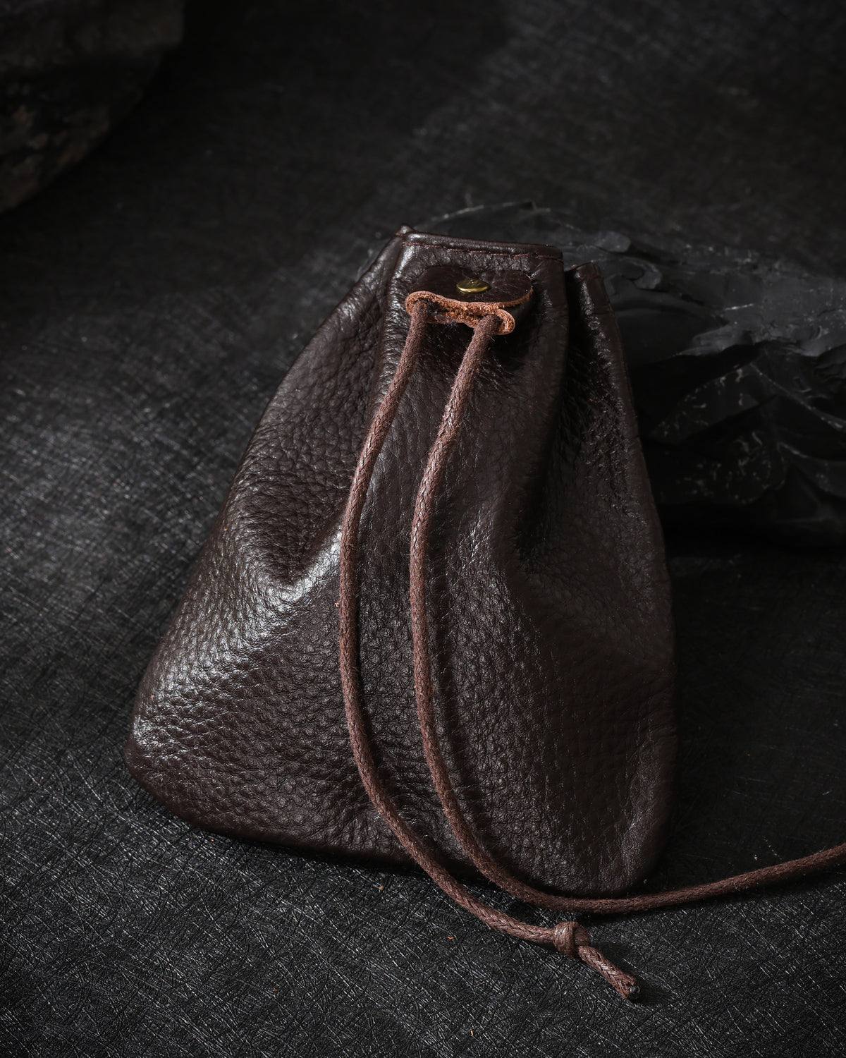 Pochette à bijoux en cuir de vachette huilé-12