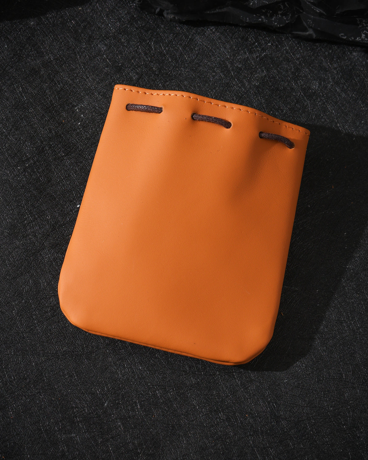 Pochette à bijoux en cuir de vachette huilé-14