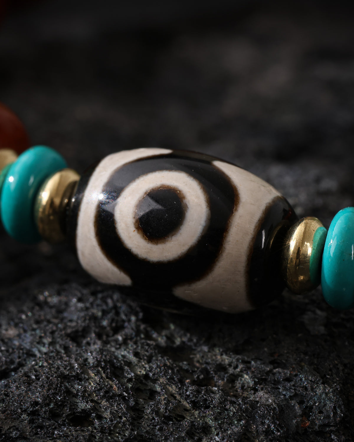 Bracciale in osso di Yak con accenti Dzi-4