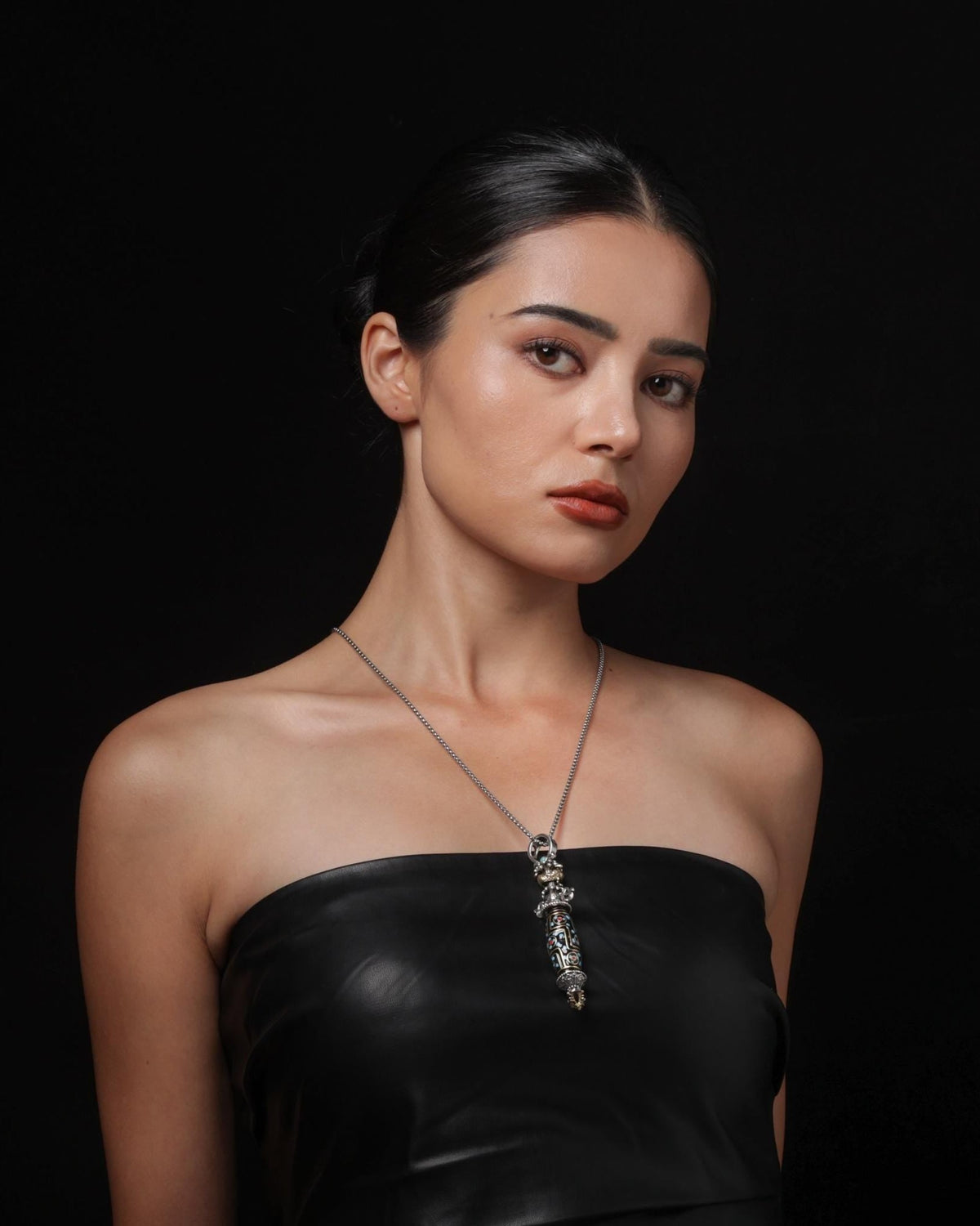 Rotating Vajra Pendant Necklace