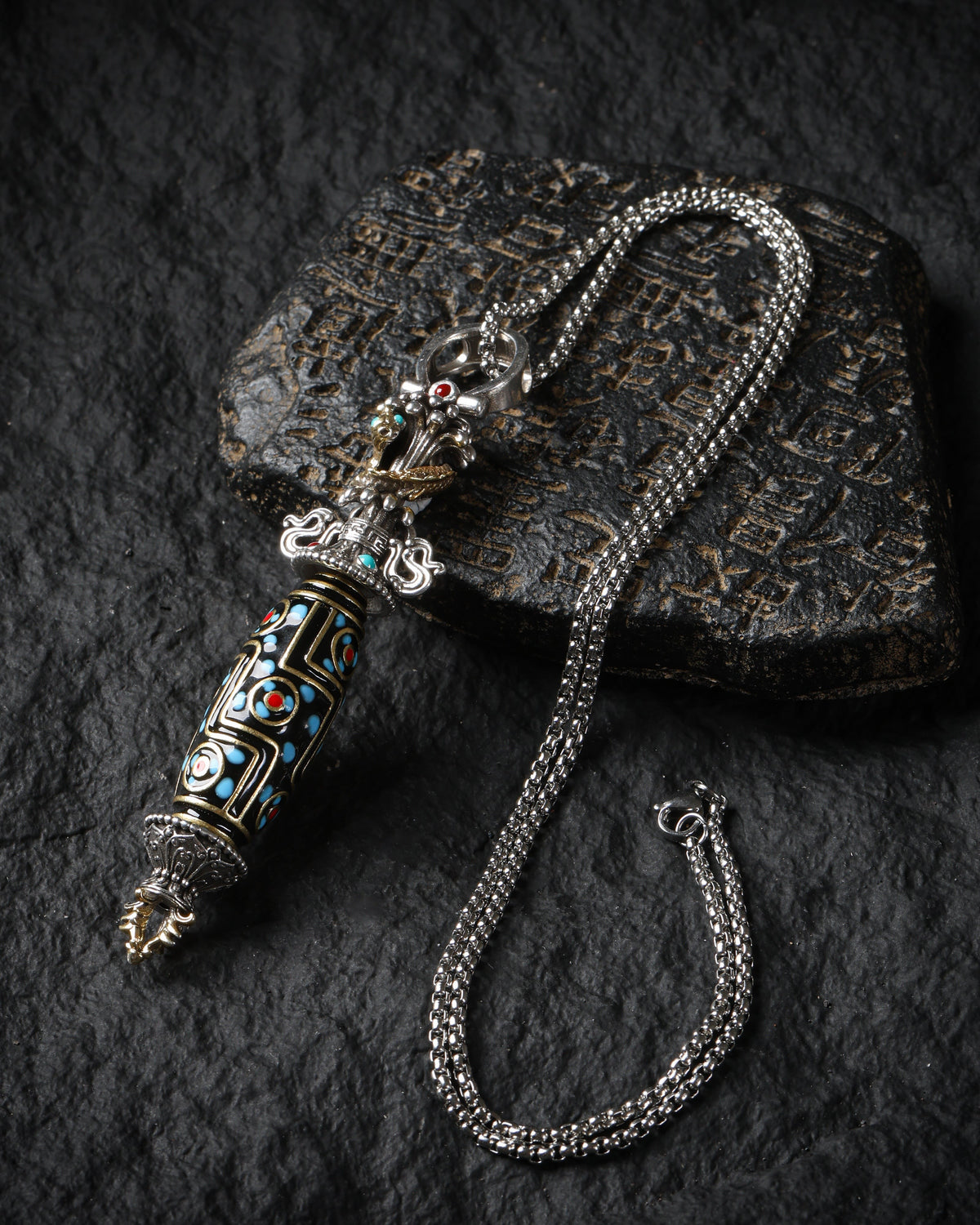 Halskette mit drehbarem Vajra-Anhänger-3