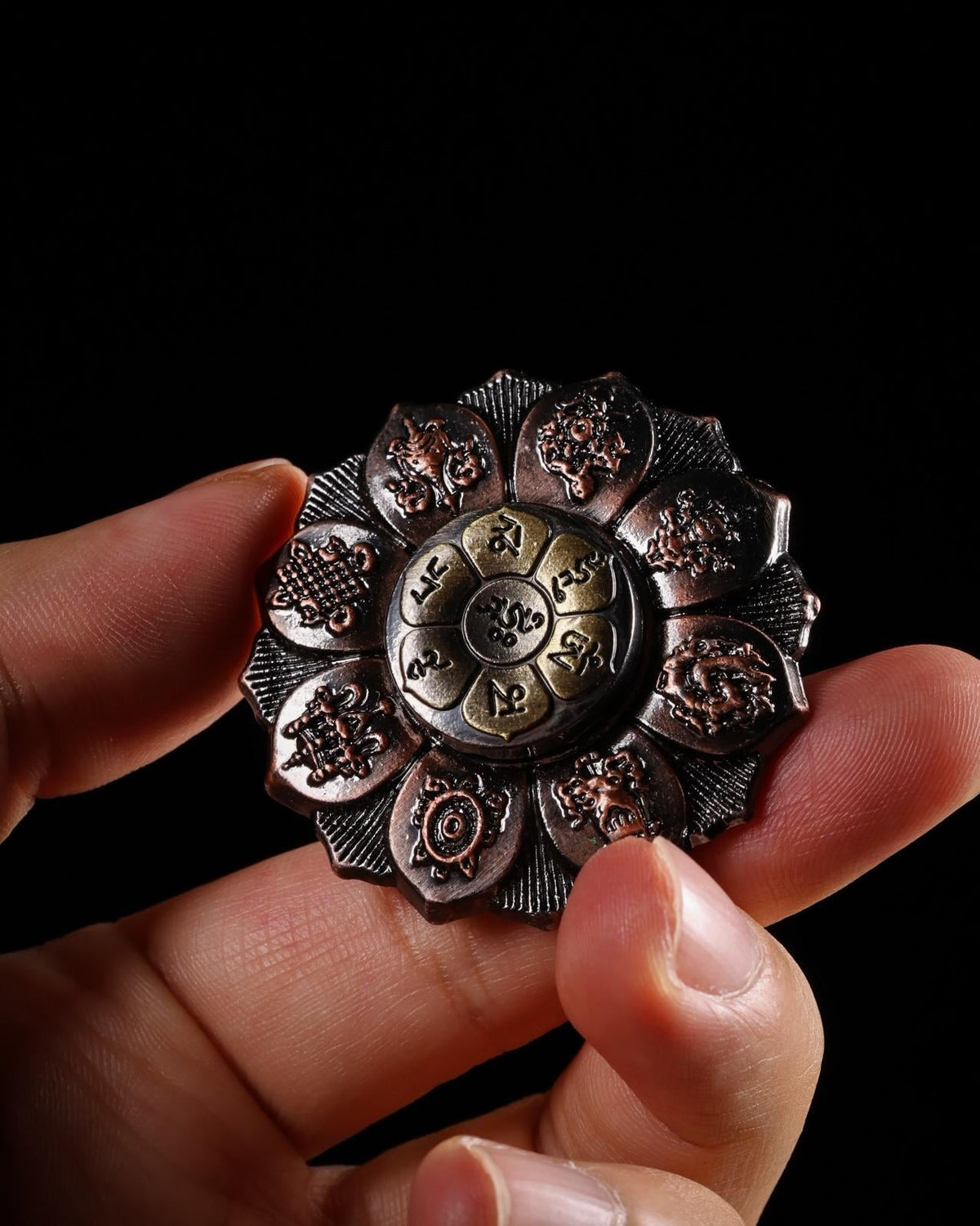 Spinner da dito, ruota di loto, talismano portatile