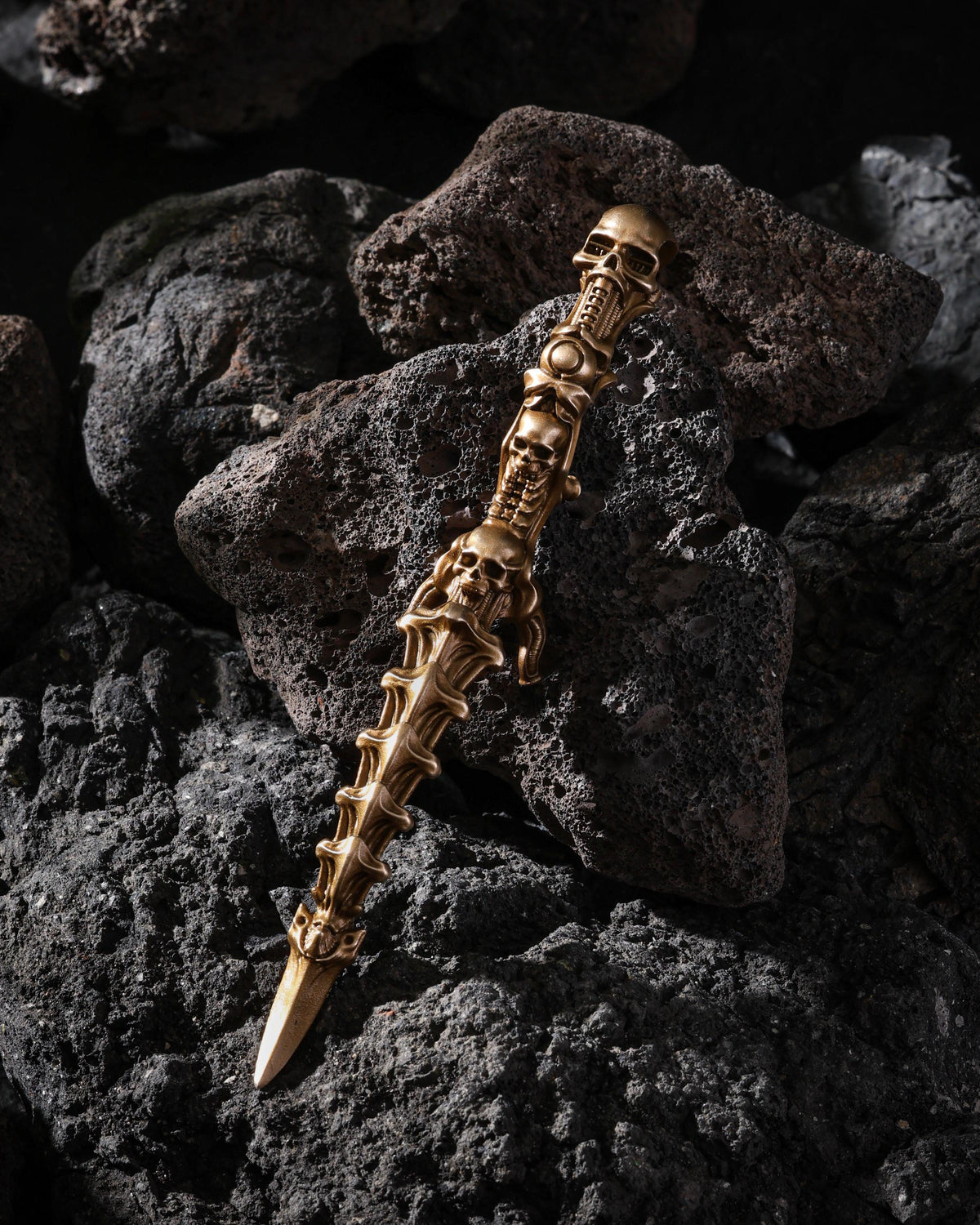 Handheld Charnel Ground Skull Spine Talisman