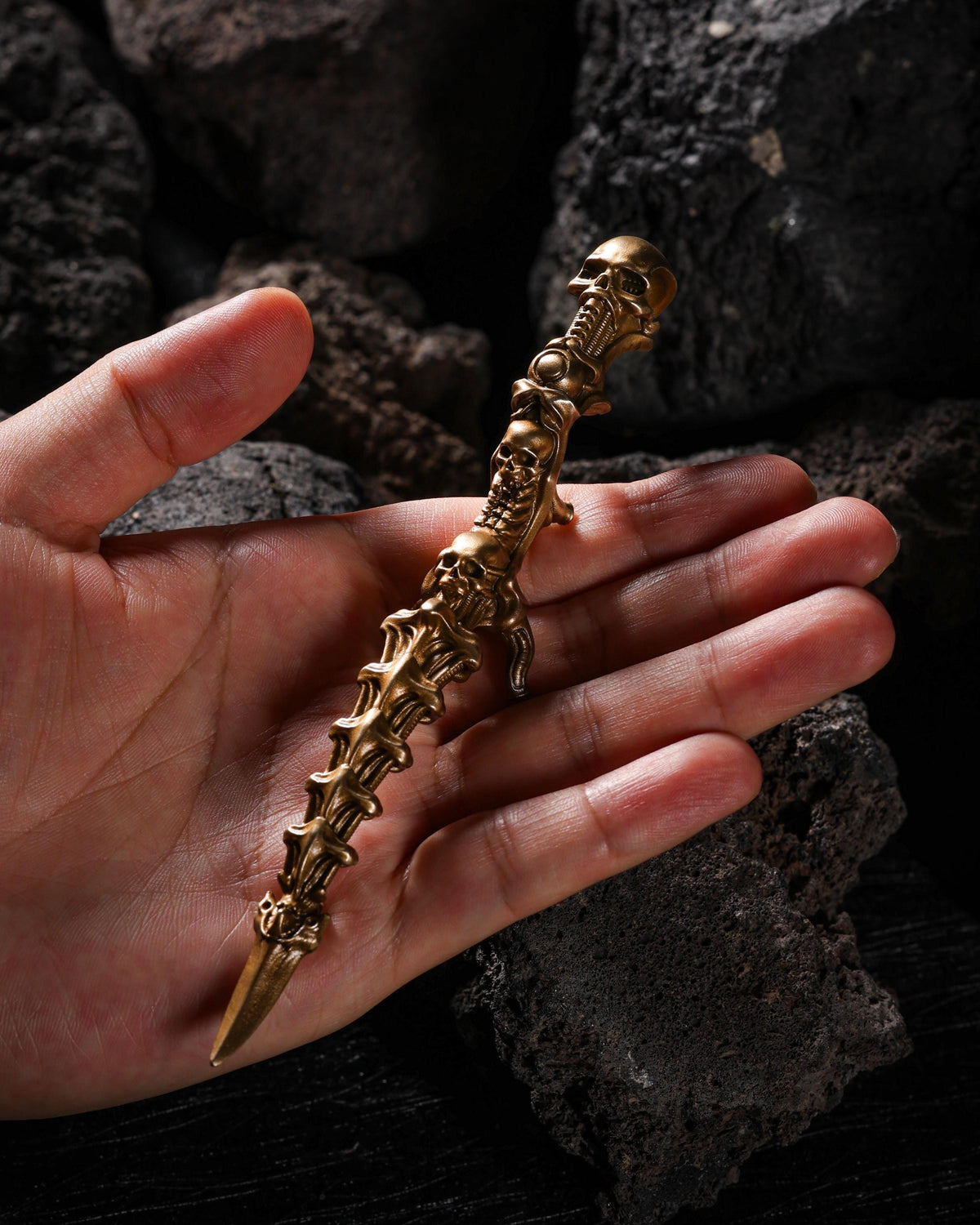 Handheld Charnel Ground Skull Spine Talisman