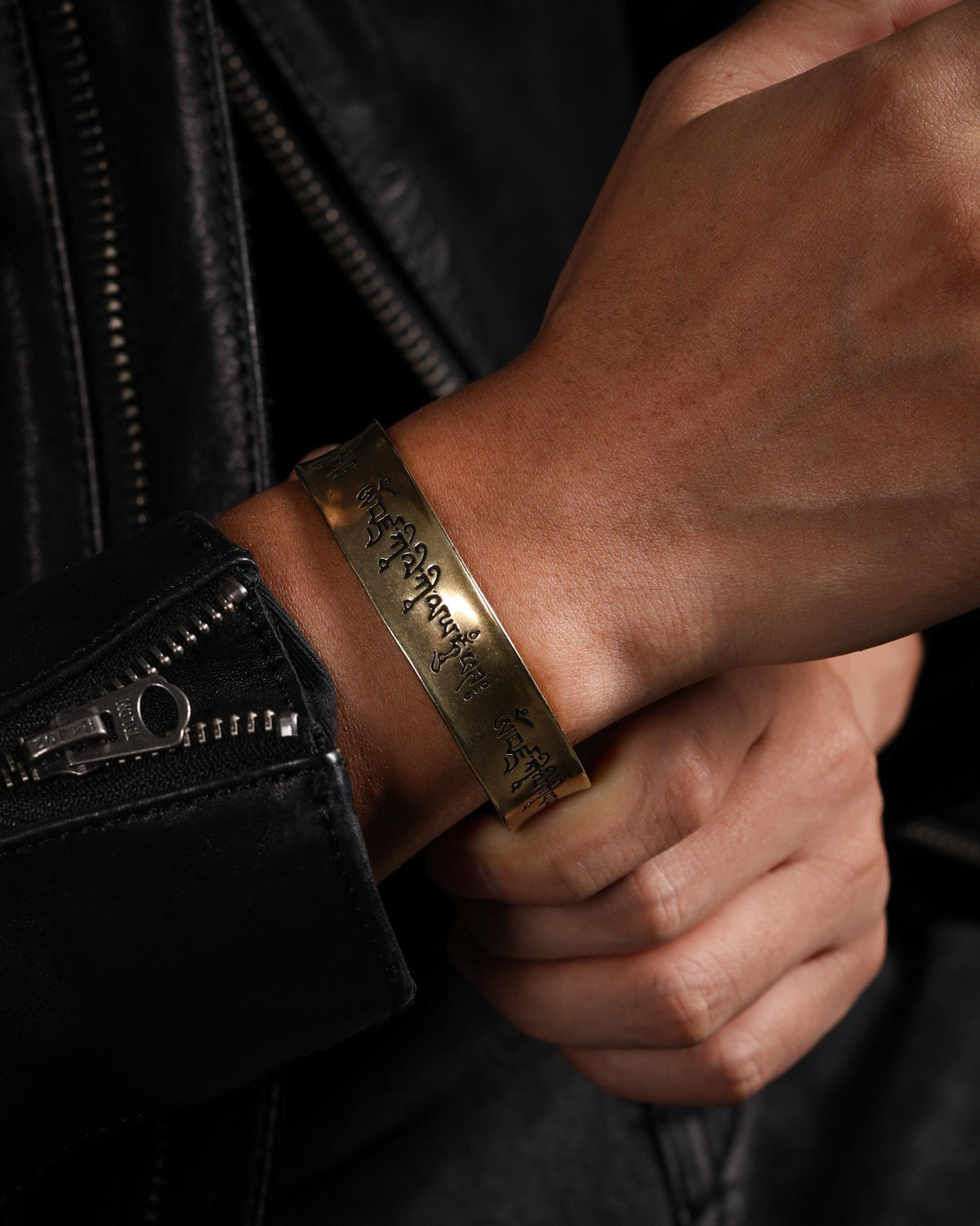 Emptiness Mantra Cuff Bracelet-7