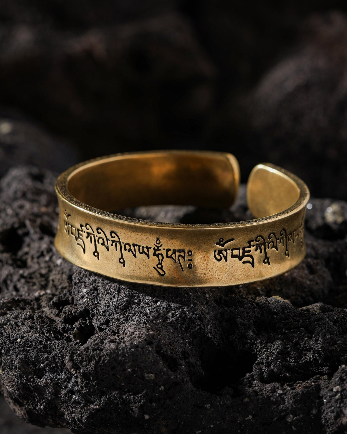 Emptiness Mantra Cuff Bracelet-10