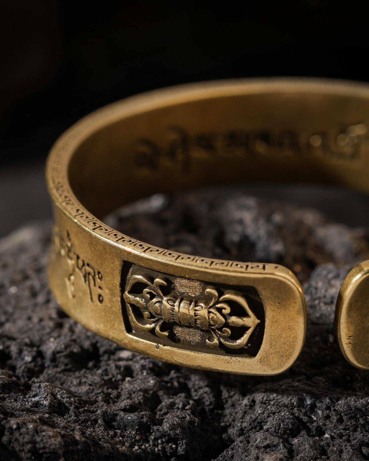 Emptiness Mantra Cuff Bracelet-12