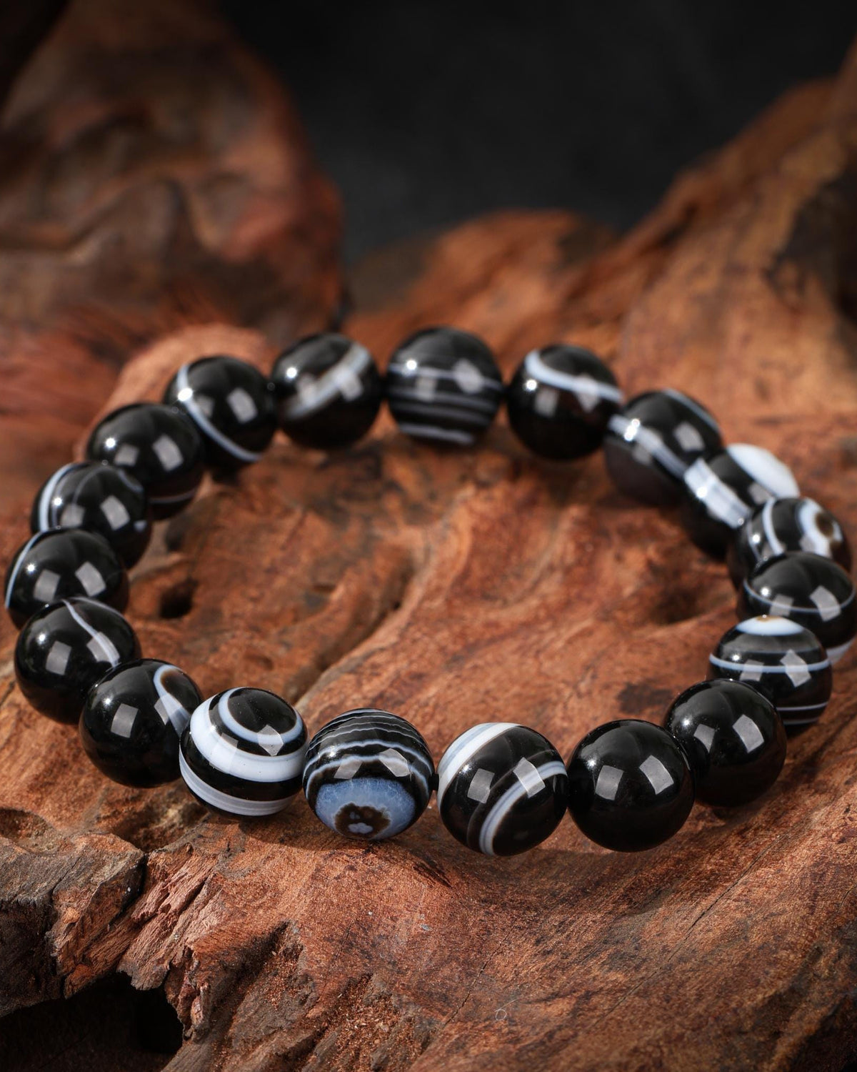 Bracciale in agata fasciata nera