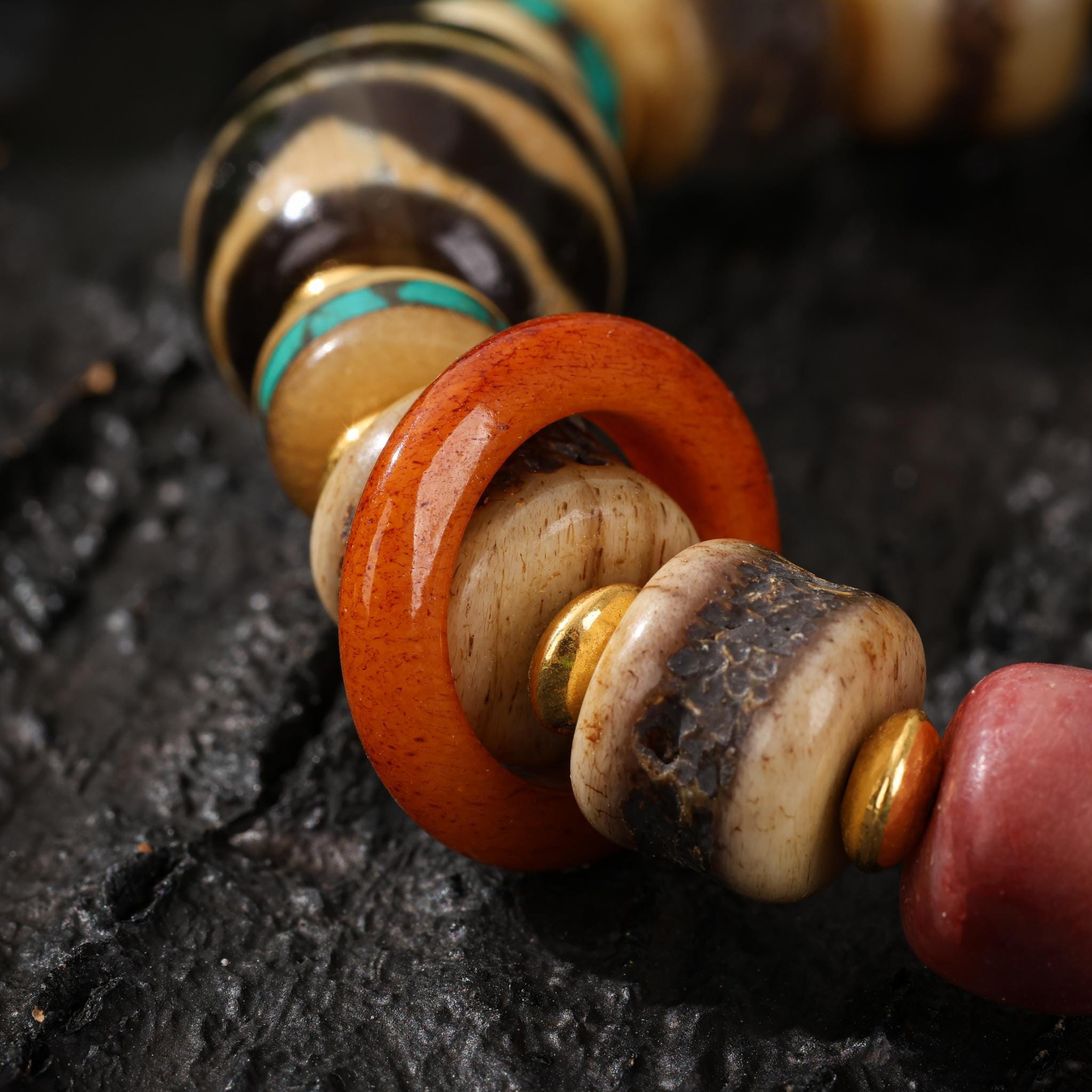 AURA DEER Yak Bone Talisman Bracelet with Turquoise Dzi Bead Agate