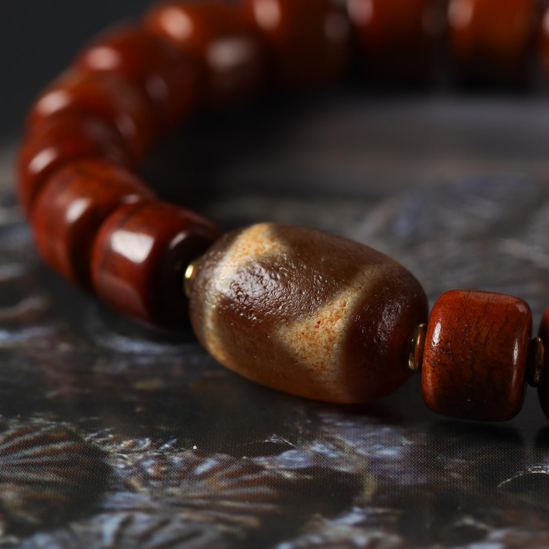 Tibetan Sacred Yak Bone Bracelet Dzi & Zaki Charm