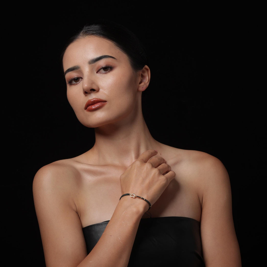 18K Gold Plated The Eternal Love Om Mani Padme