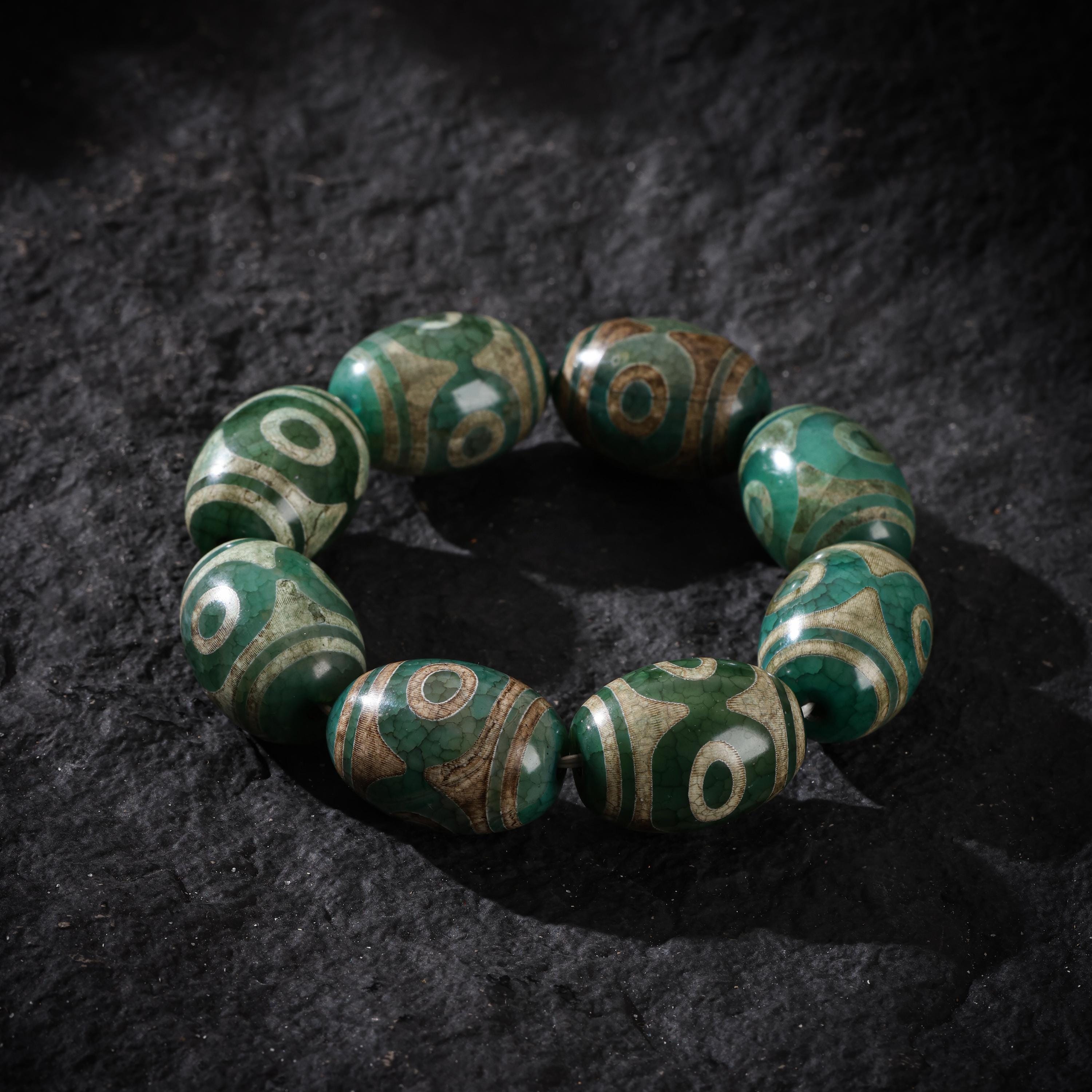 Tibetan Three-Eyed Dzi Beads Bracelet