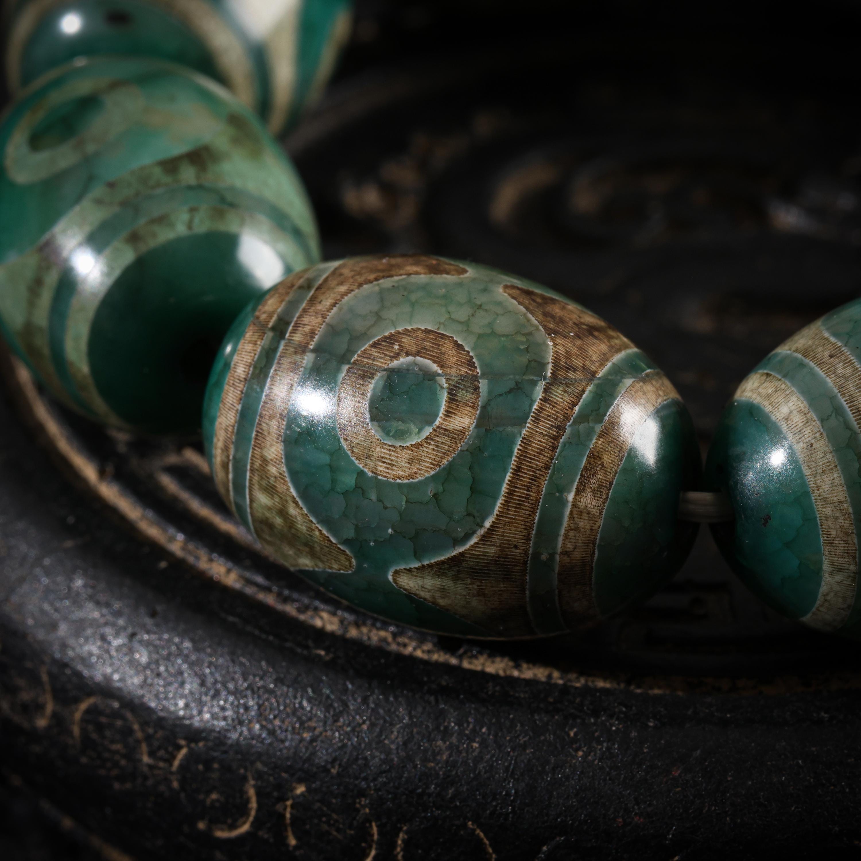 Tibetan Three-Eyed Dzi Beads Bracelet