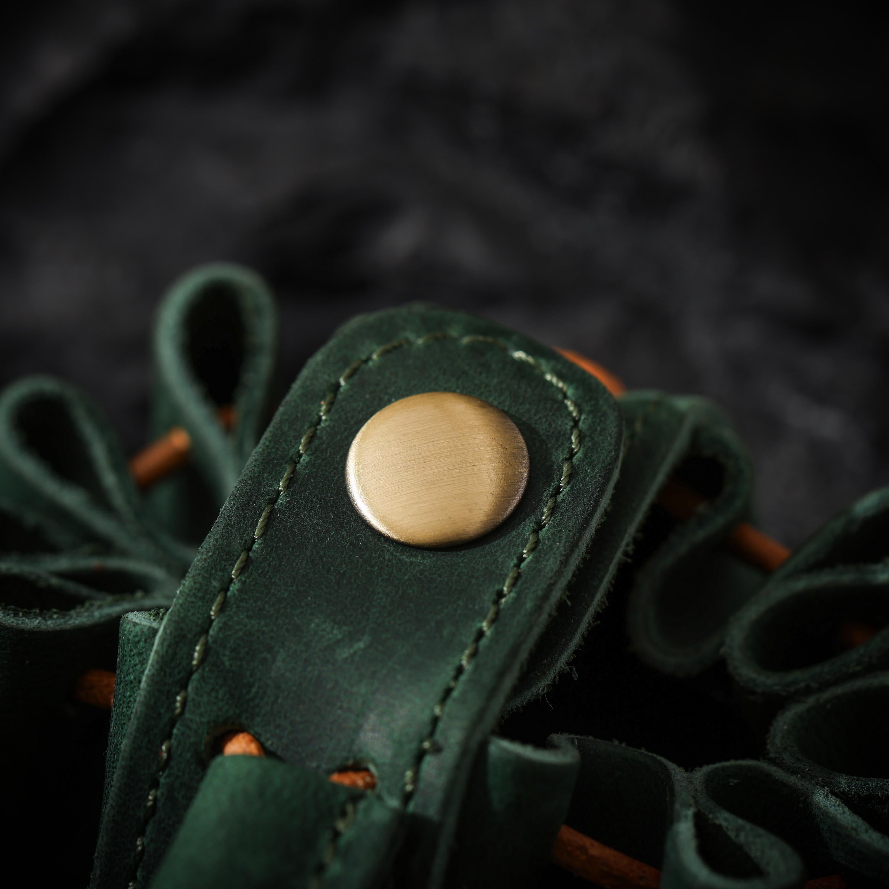 AURA DEER Oiled Cowhide Mini Jewelry Pouch | Full-Grain Leather