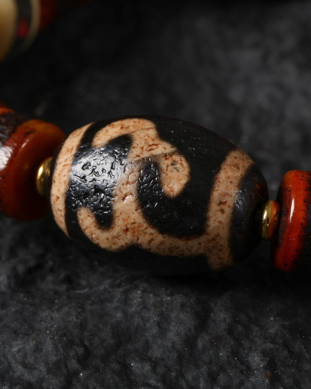 Armband aus rotem Yakknochen-7