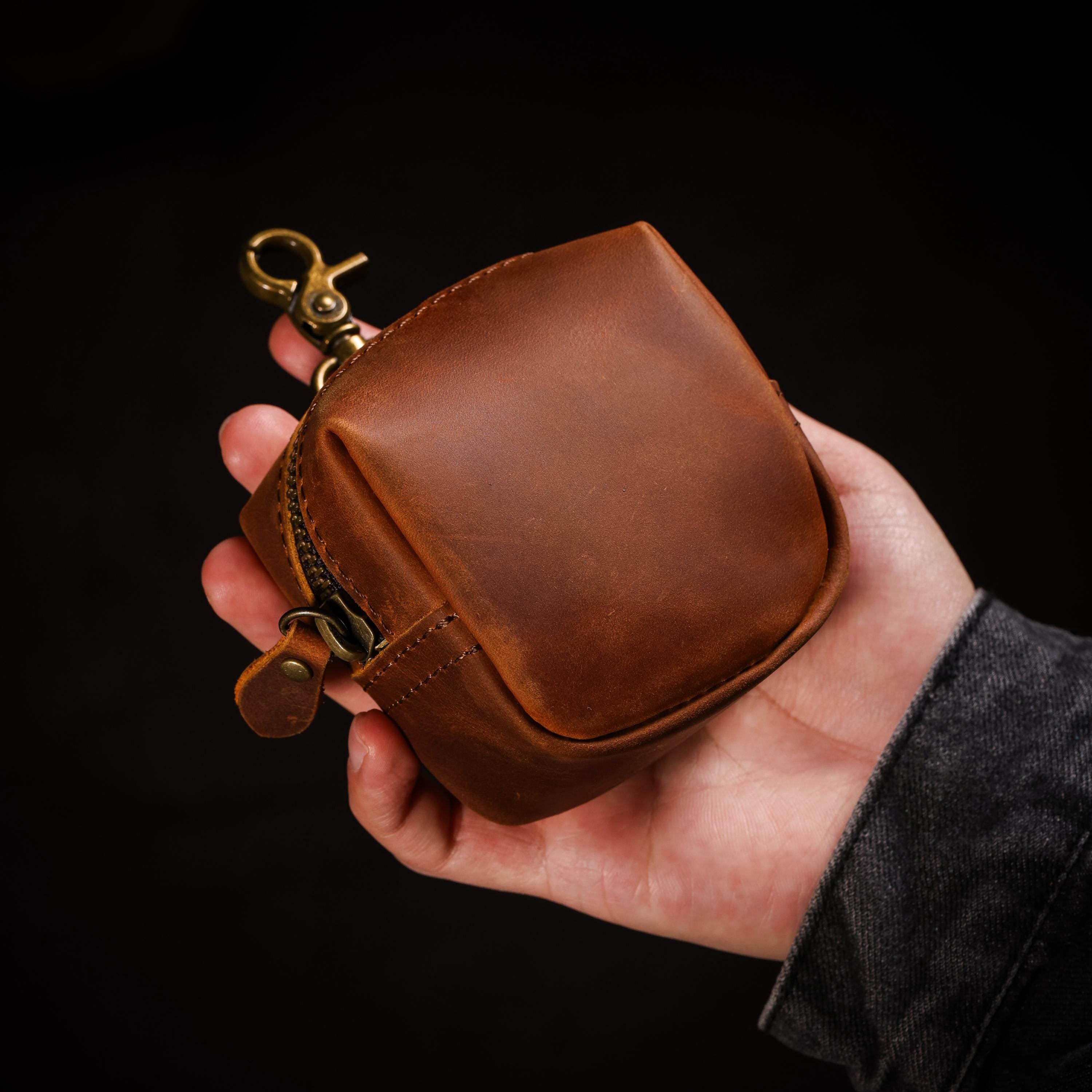 AURA DEER Tibetan Oiled Cowhide Jewelry Pouch | Full-Grain Cowhide Leather Travel Case