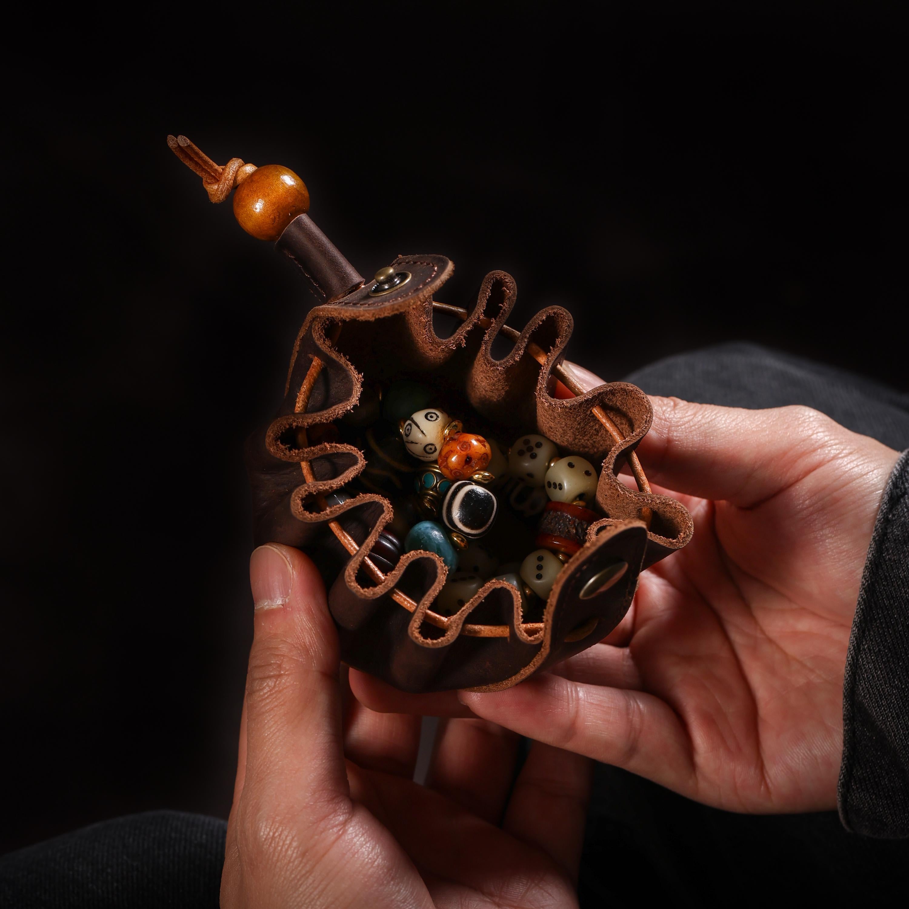 AURA DEER Oiled Cowhide Mini Jewelry Pouch | Full-Grain Leather