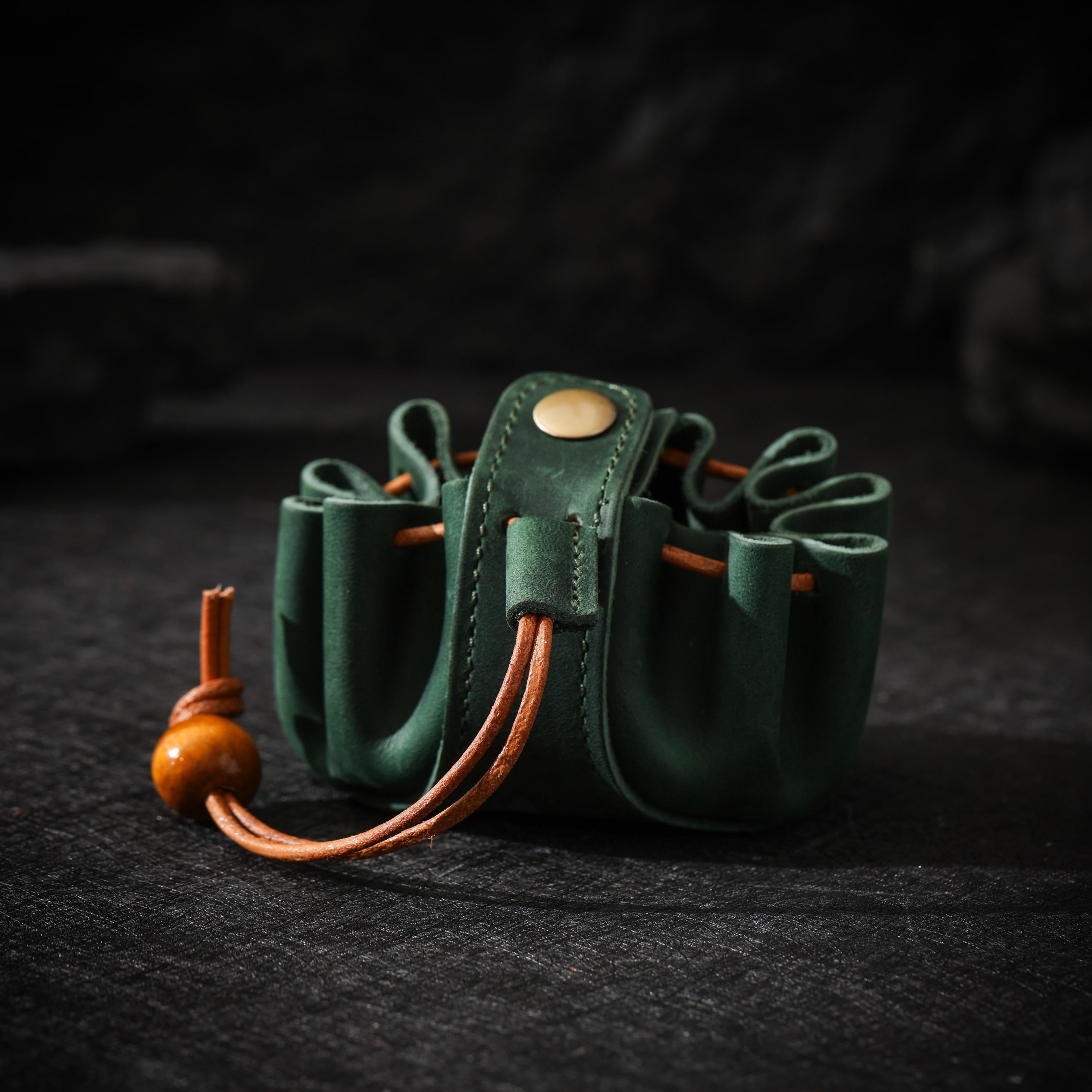 AURA DEER Oiled Cowhide Mini Jewelry Pouch | Full-Grain Leather