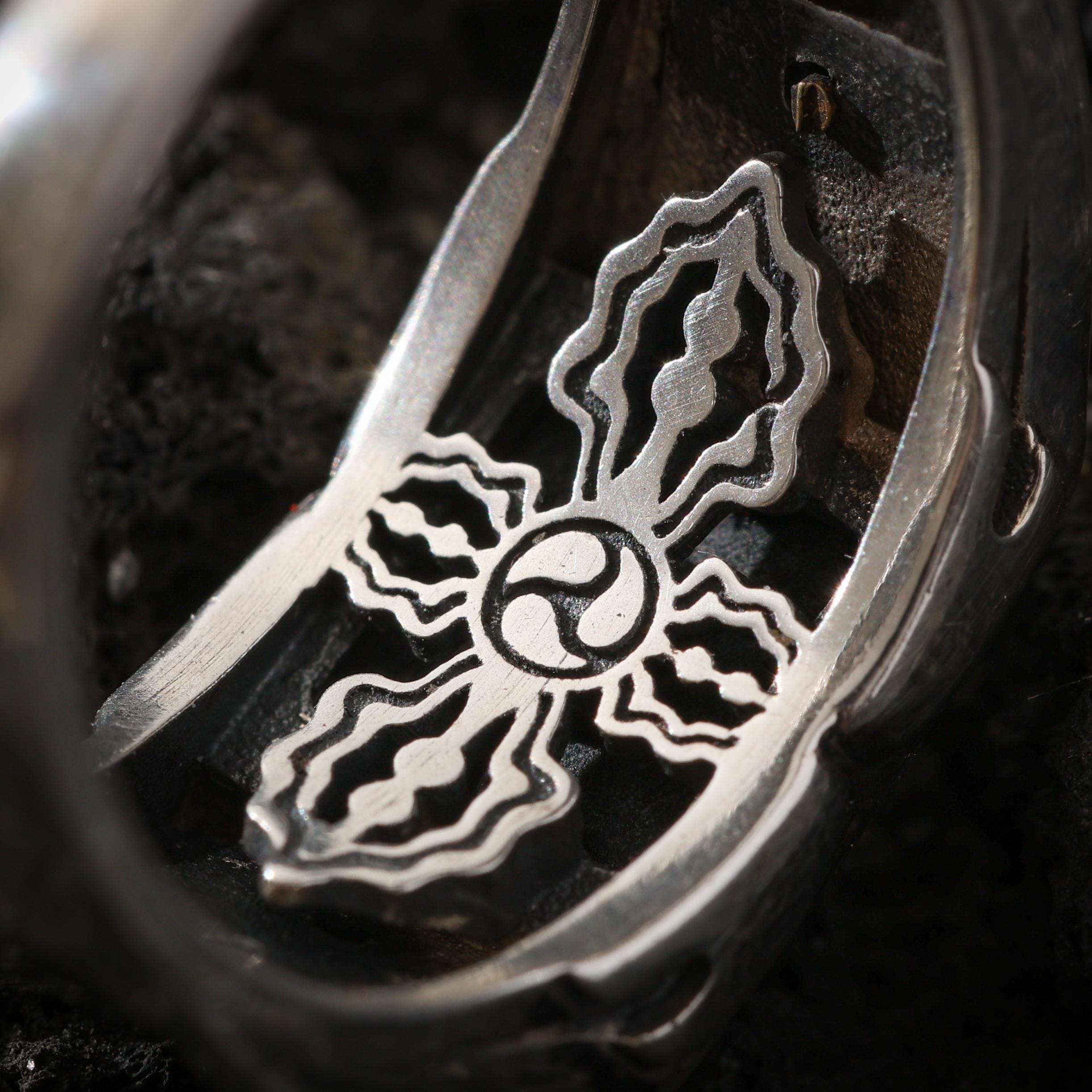 AURA DEER Tibetan Dzi Agate Ring, Sterling Silver One-Eyed Statement Ring