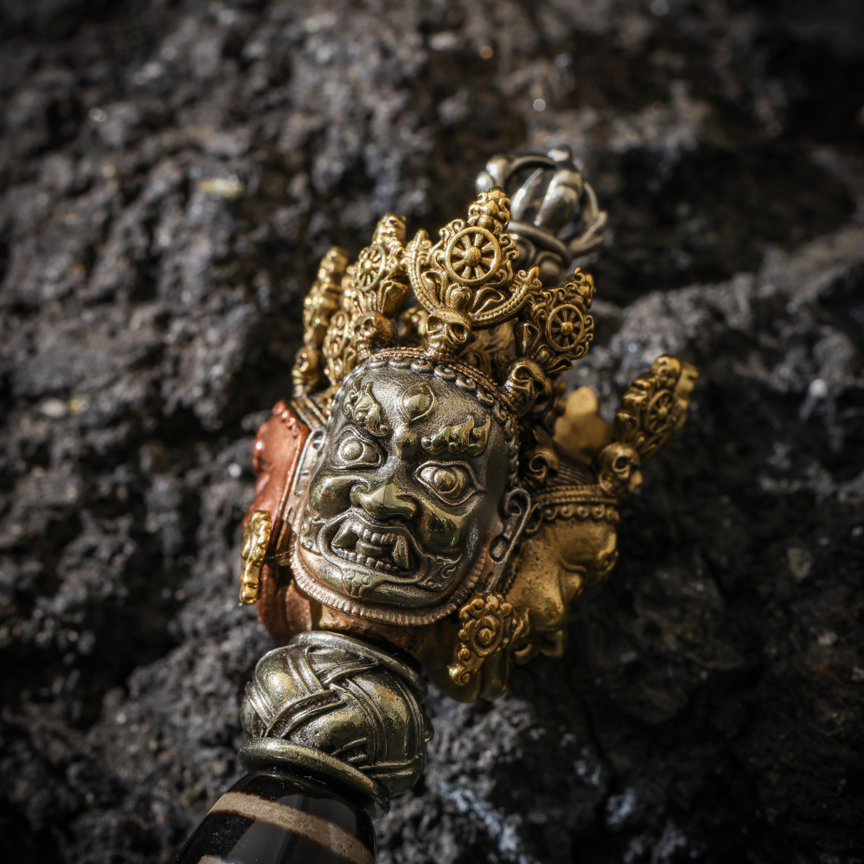 AURA DEER Tibetan Brass Phurba Dagger Statue, Vajrakilaya Ritual Decor, Three-Sided Vajra with Stand