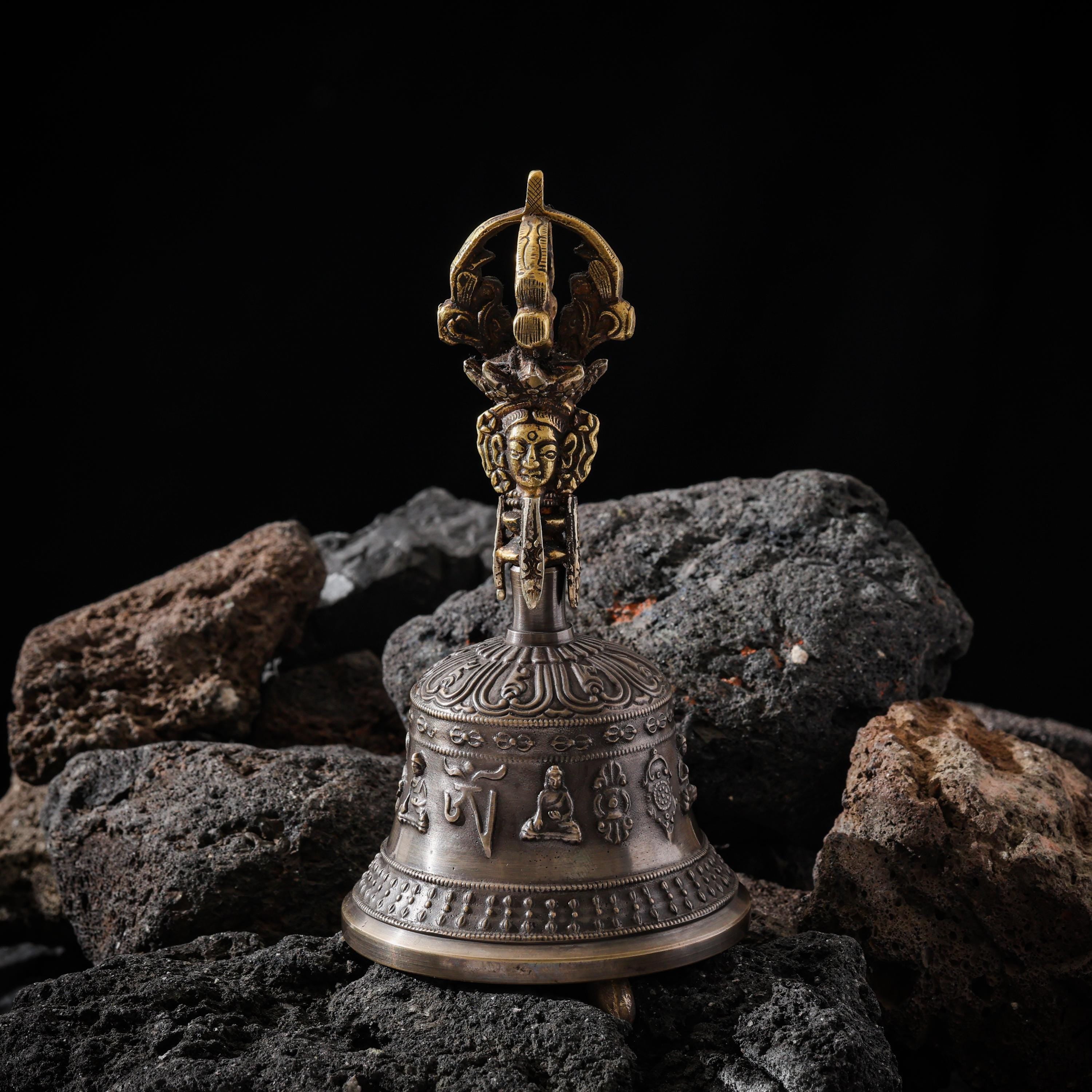 AURA DEER Tibetan Brass Bell and Vajra Set, Five-Prong Dorje, Altar Decor, Meditation Ritual