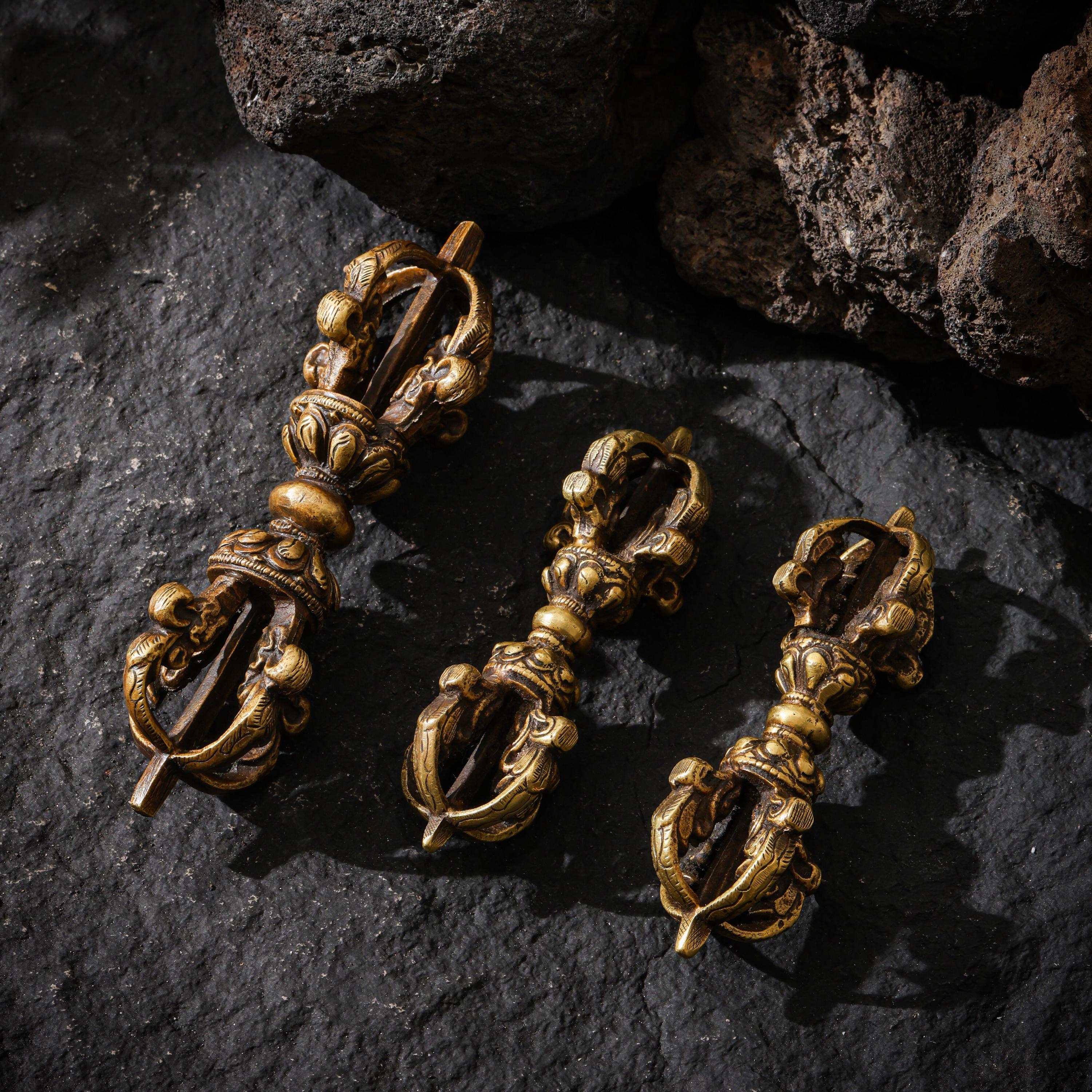 AURA DEER Tibetan Brass Bell and Vajra Set, Five-Prong Dorje, Altar Decor, Meditation Ritual