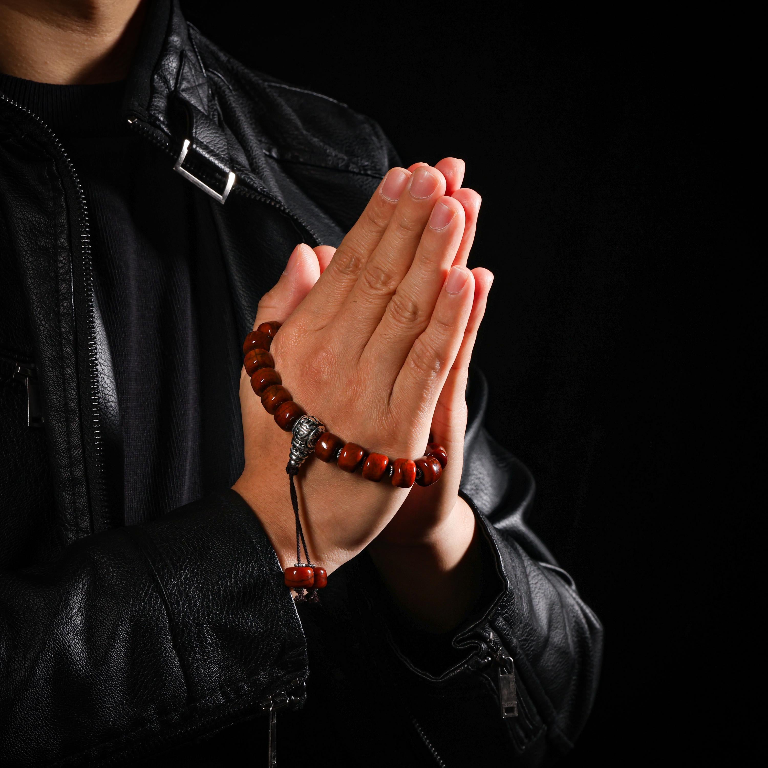 AURA DEER Yak Bone Bracelet with Om Mani Padme Hum Bead, Adjustable Bracelet