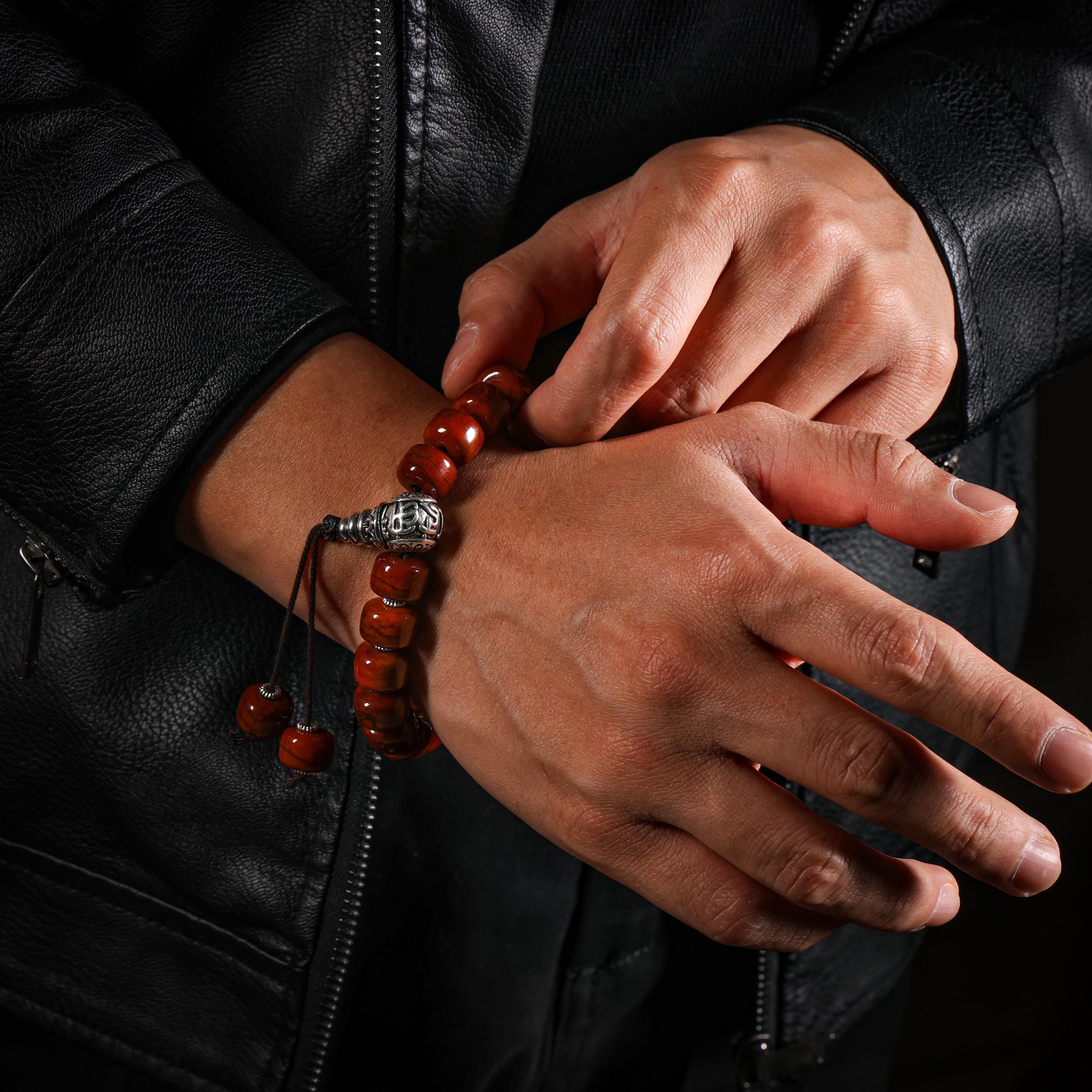 AURA DEER Yak Bone Bracelet with Om Mani Padme Hum Bead, Adjustable Bracelet