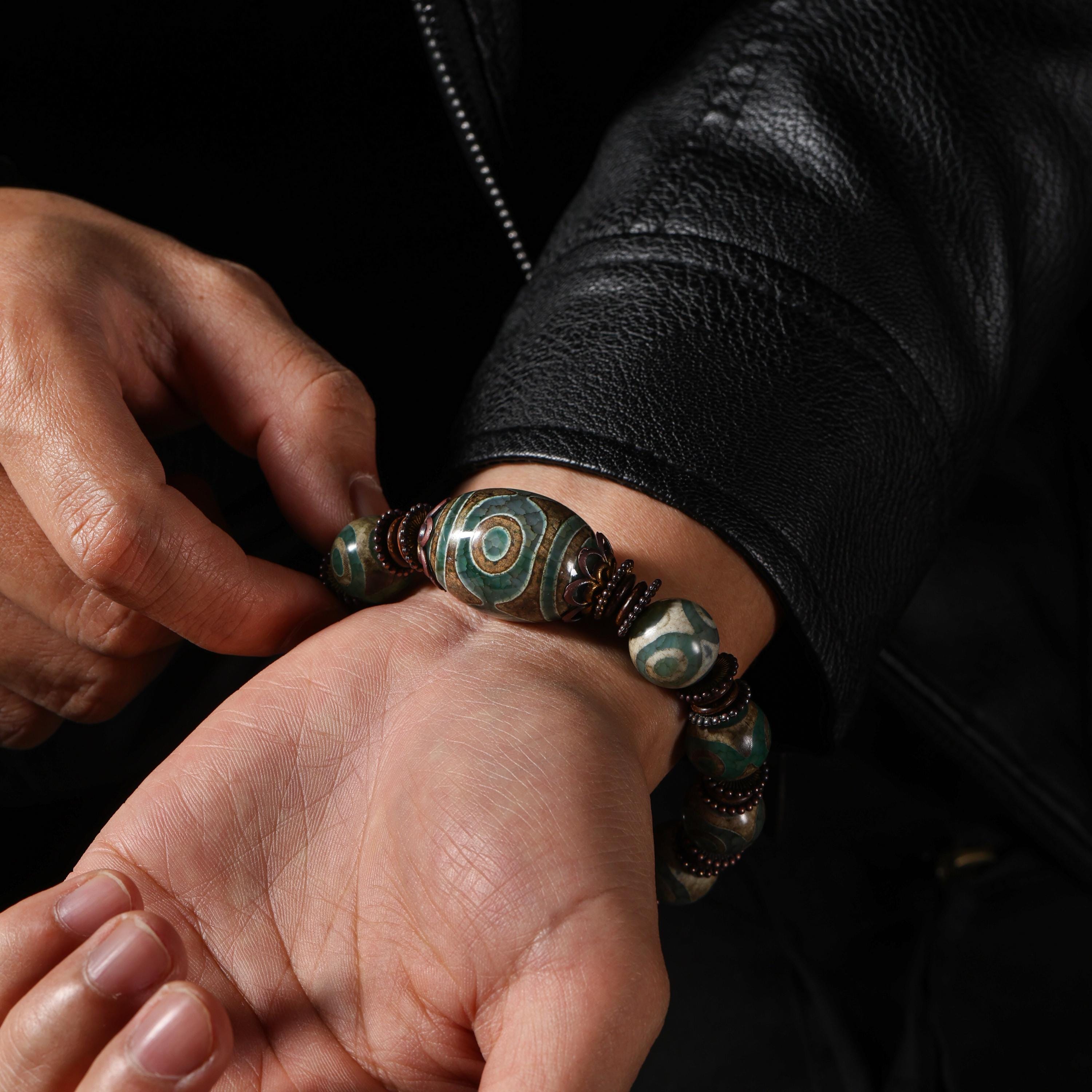 AURA DEER Tibetan Dzi Agate Bracelet Statement Stretch Bracelet Protective Talisman Jewelry