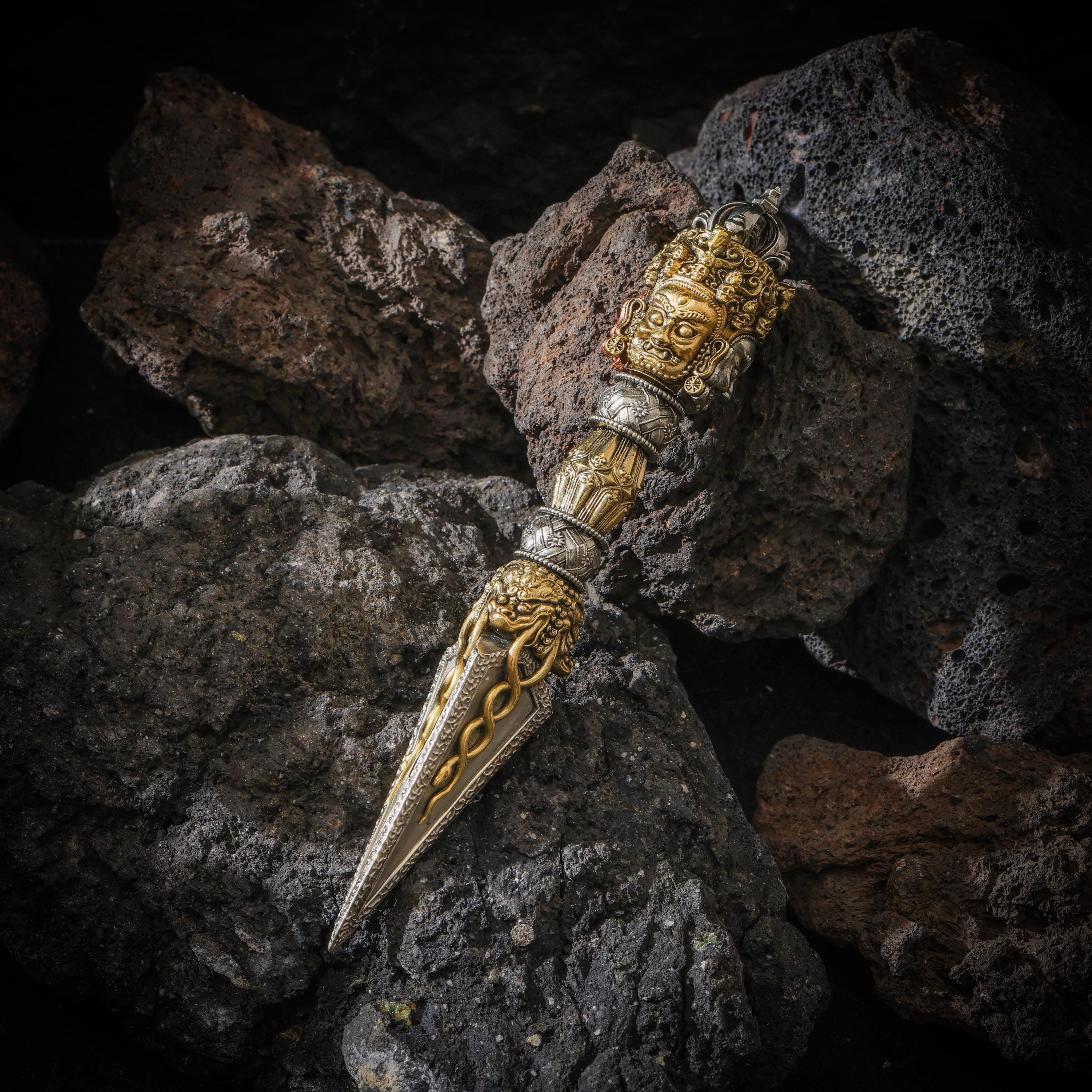 AURA DEER Tibetan Brass Phurba Dagger Statue, Vajrakilaya Ritual Decor, Three-Sided Vajra with Stand