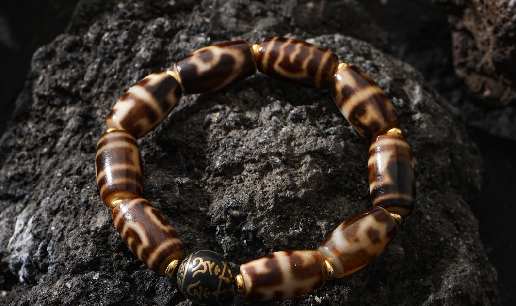 AURA DEER Natural Black Tiger's Eye Bracelet