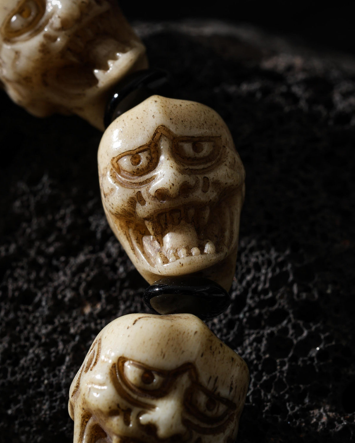Bone Double-Sided Skull Bracelet-6