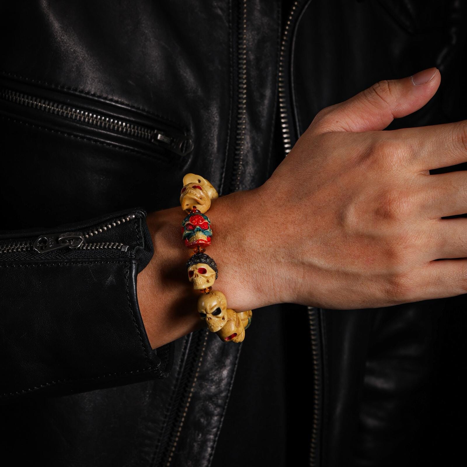AURA DEER Skull Yak Bone Bracelet Hand-Carved 12 Unique Beads